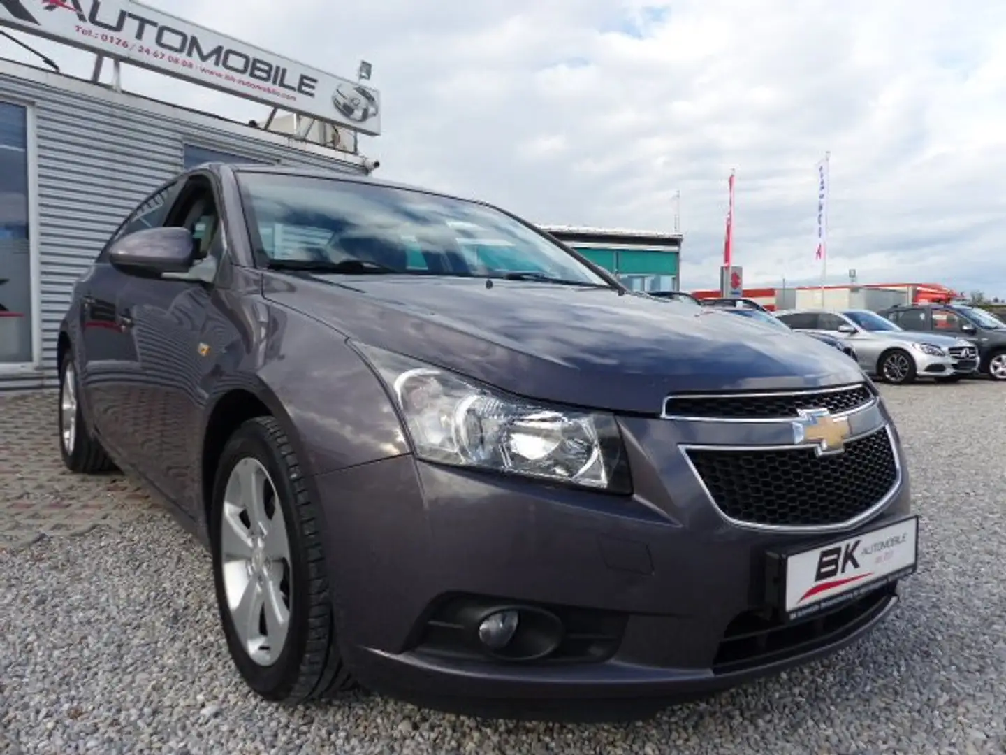 Chevrolet Cruze 2.0 Automatik LT Scheckheft Navi Tempomat Sitzheiz Gris - 1