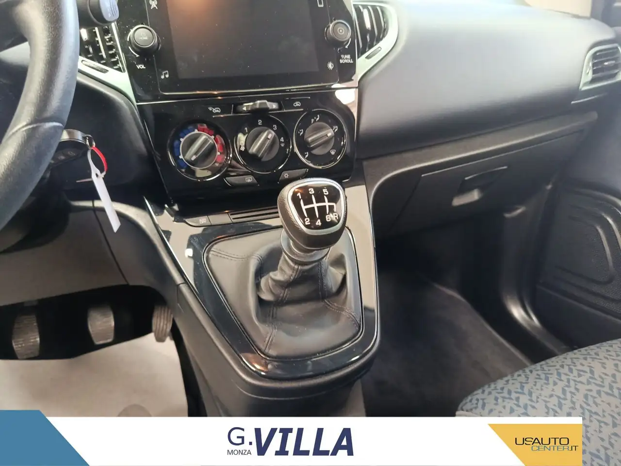 Lancia Ypsilon 2023 — фото 11