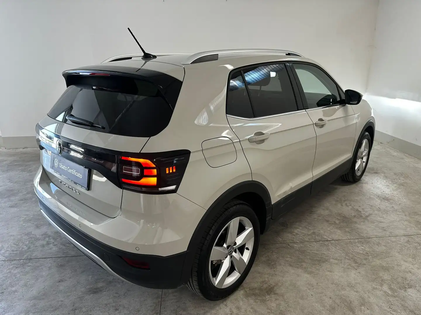 Volkswagen T-Cross 1.0 TSI 110 CV Advanced Beige - 2