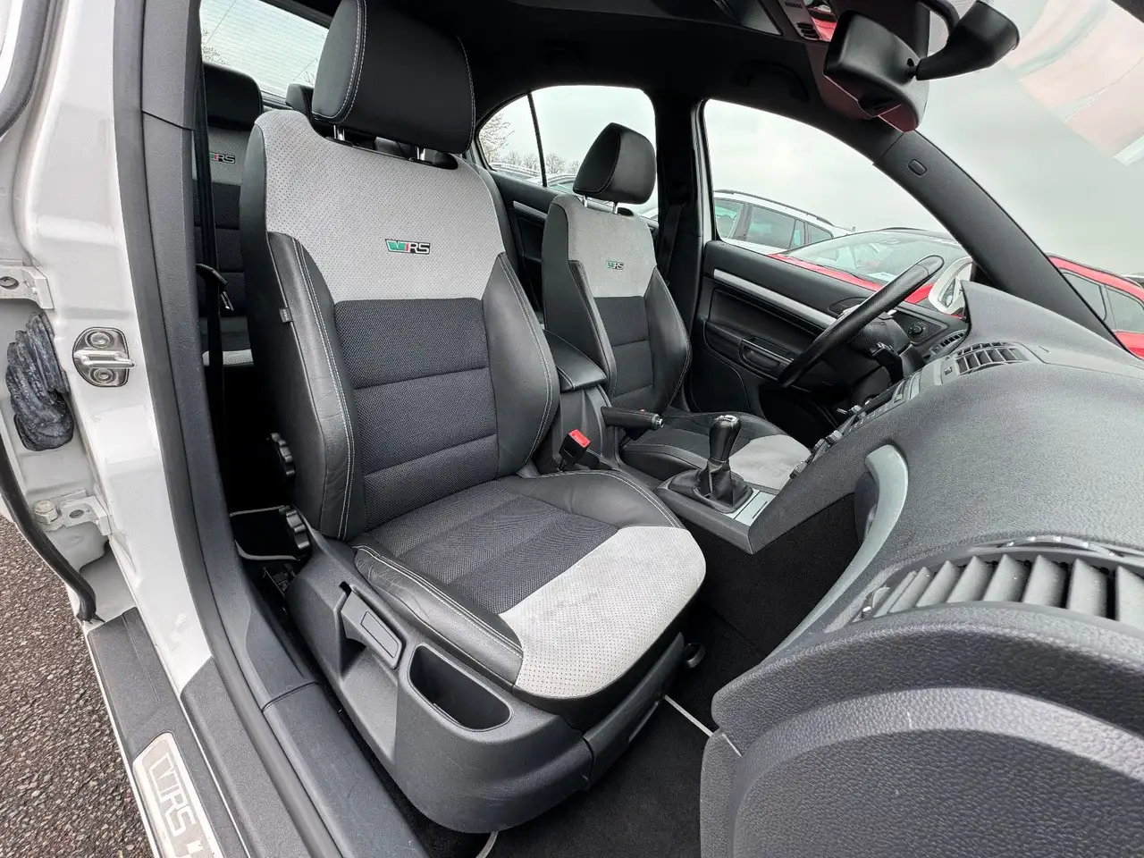 SKODA OCTAVIA RS 2.0 TFSI 200ch - BVM6 - TOIT OUVRANT - CUIR - SIÈGES CHAUFFANTS