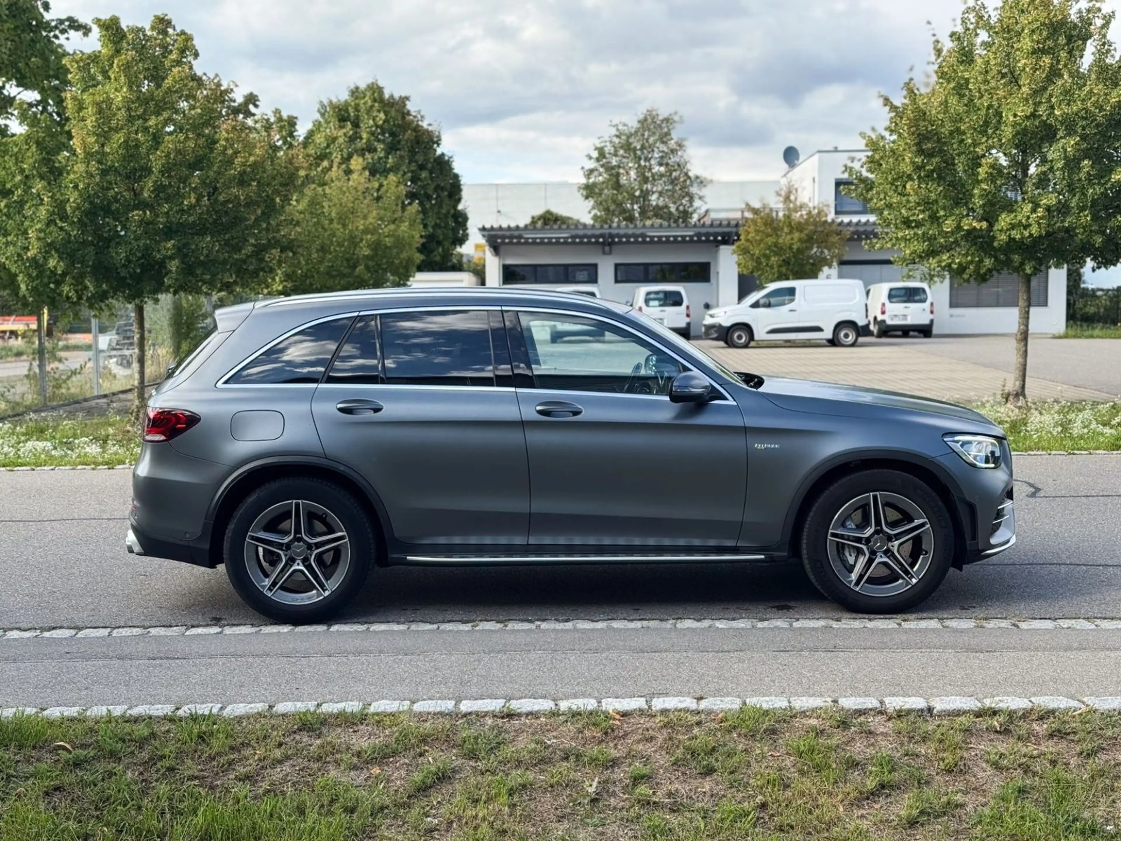 Mercedes-Benz GLC 43 AMG 4Matic *Kamera*Memory*Pano*SHZ — photo 4