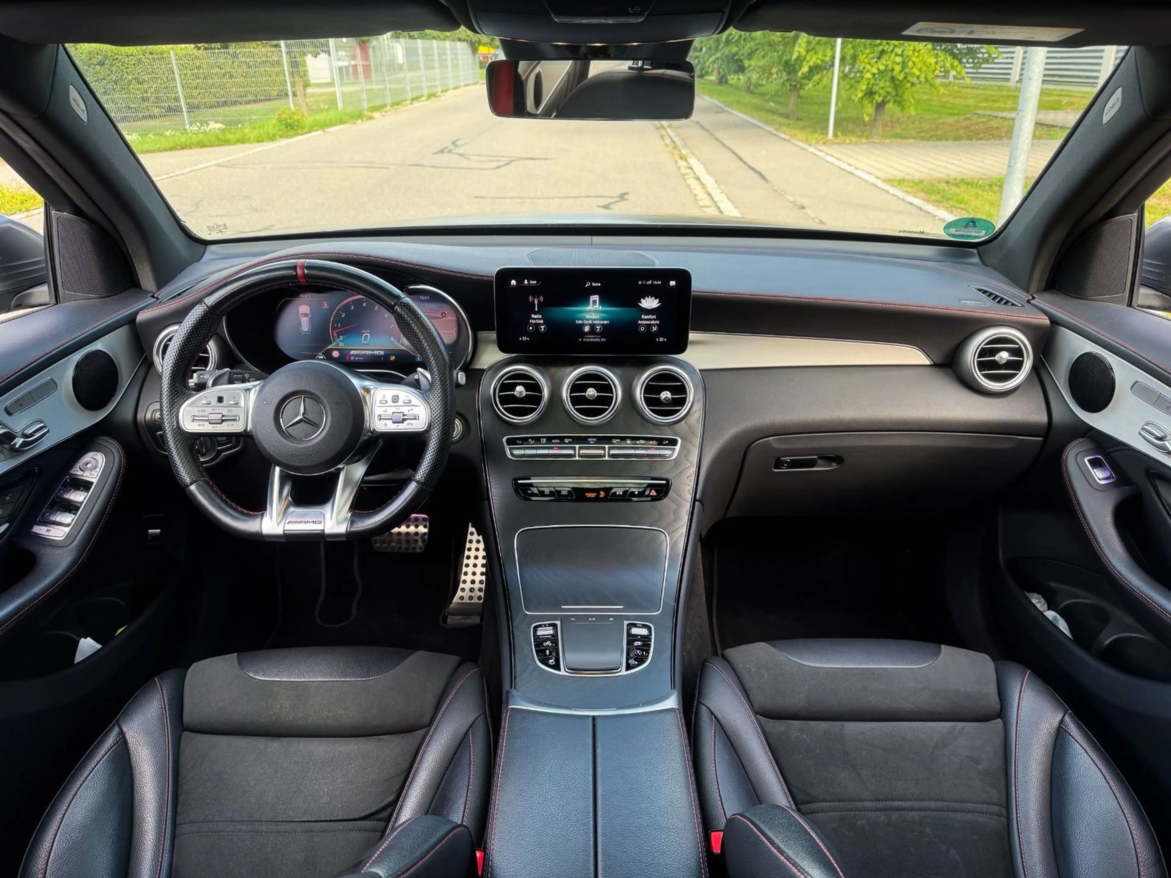 Mercedes-Benz GLC 43 AMG 4Matic *Kamera*Memory*Pano*SHZ — photo 9