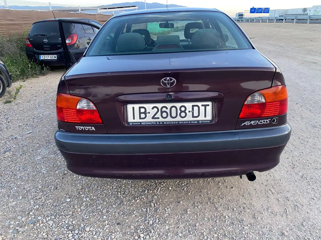 Toyota Avensis 1.6 Terra Terra, foto 2