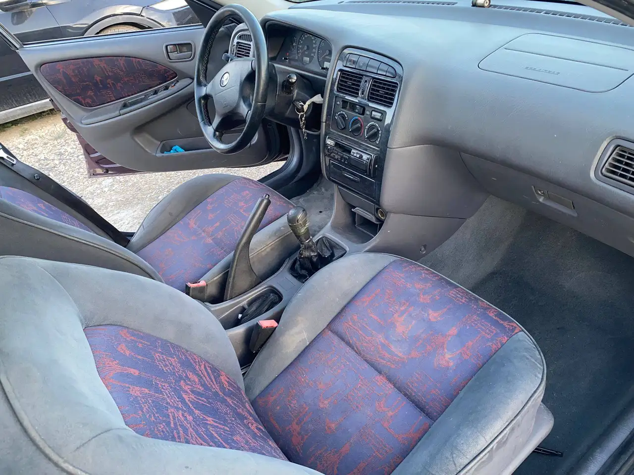 Toyota Avensis 1.6 Terra Terra, foto 10