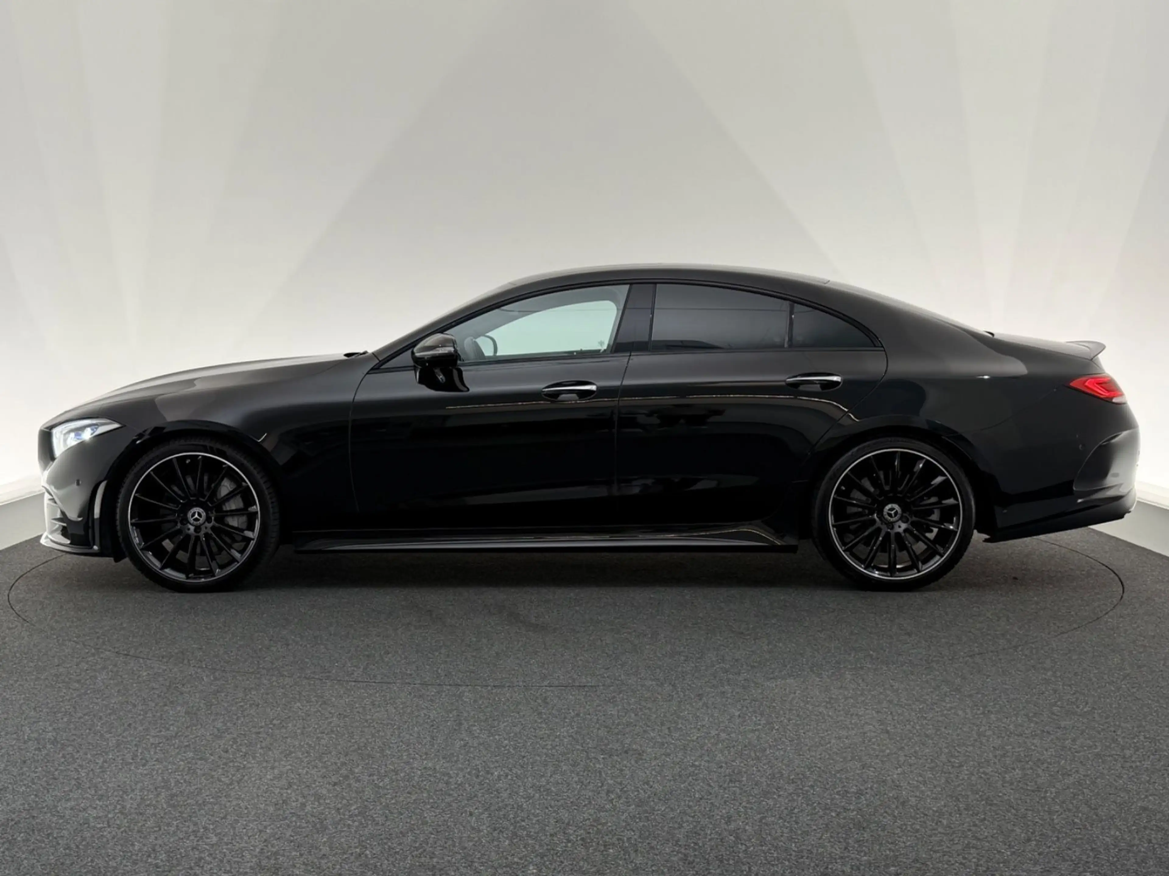 Mercedes-Benz CLS 450 4Matic*AMG*NIGHT-MULTIBEAM-ABC-BURMESTER — photo 4