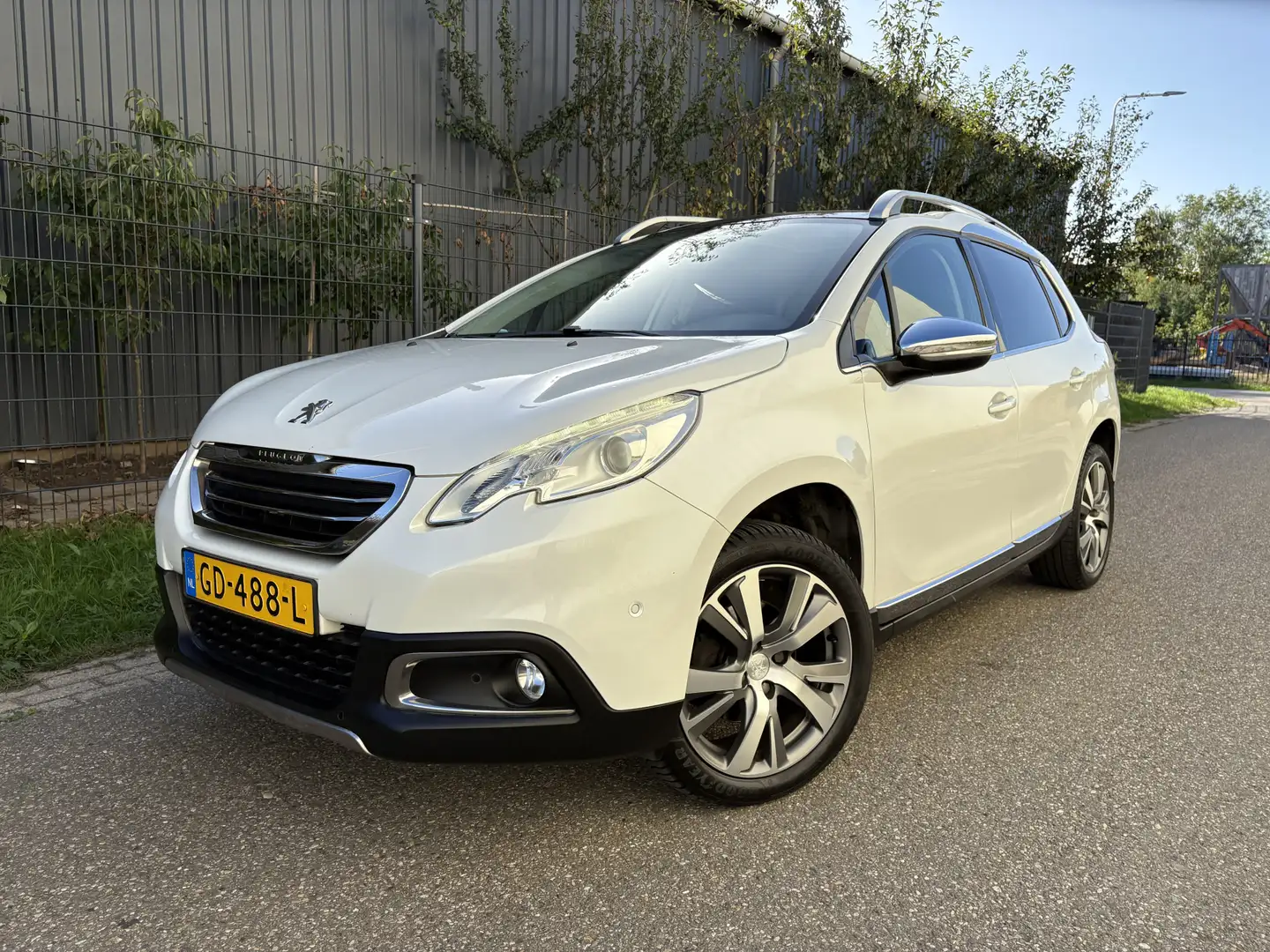 Peugeot 2008 1.2 PureTech Allure / NAVI / AIRCO ECC / PANORAMAD Blanc - 1