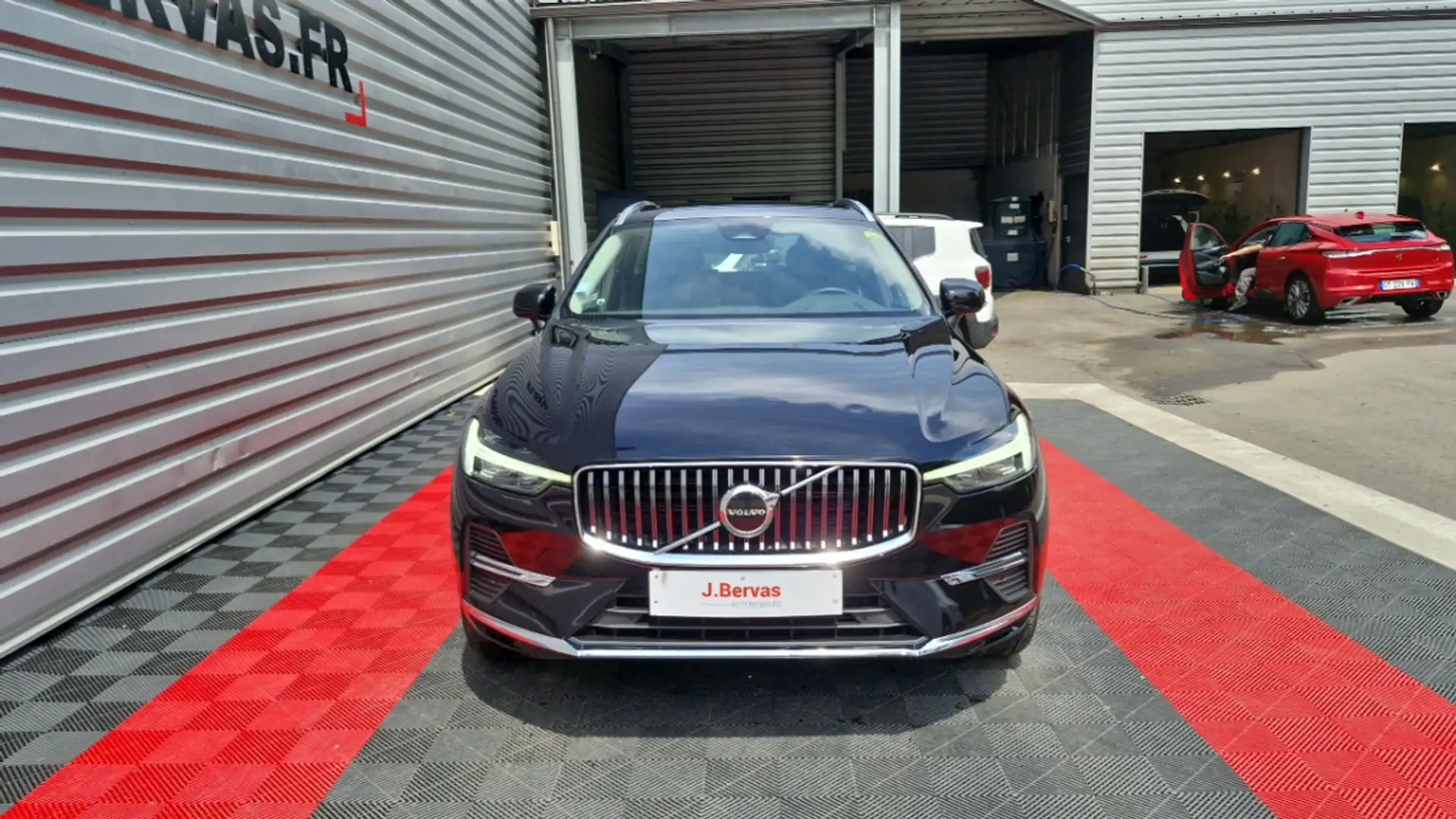 Volvo XC60 B4 197 CH GEARTRONIC 8 Plus Style Chrome Noir - 2