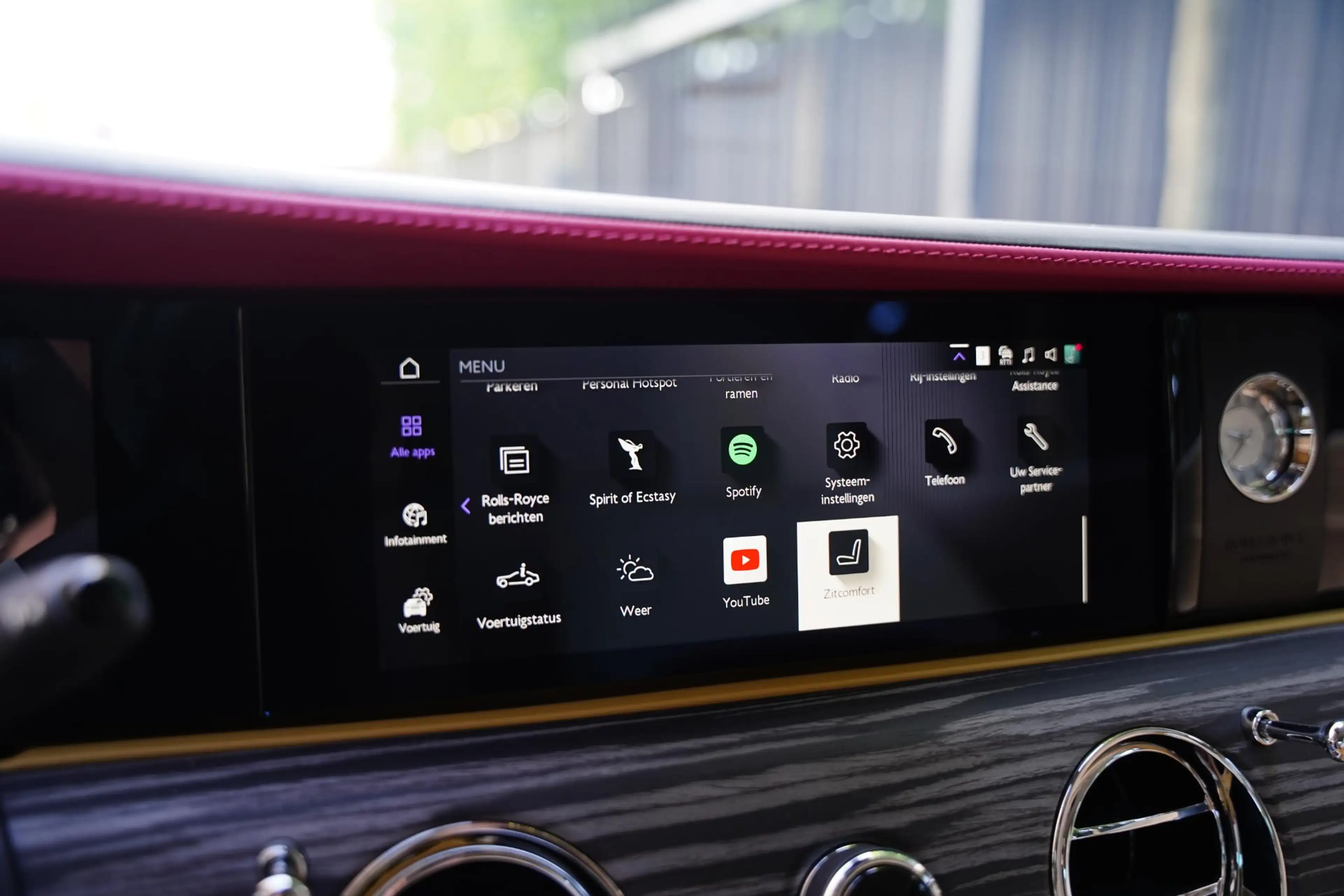 Rolls-Royce Spectre AWD 102 kWh / NL-Auto / Multicolor — photo 12