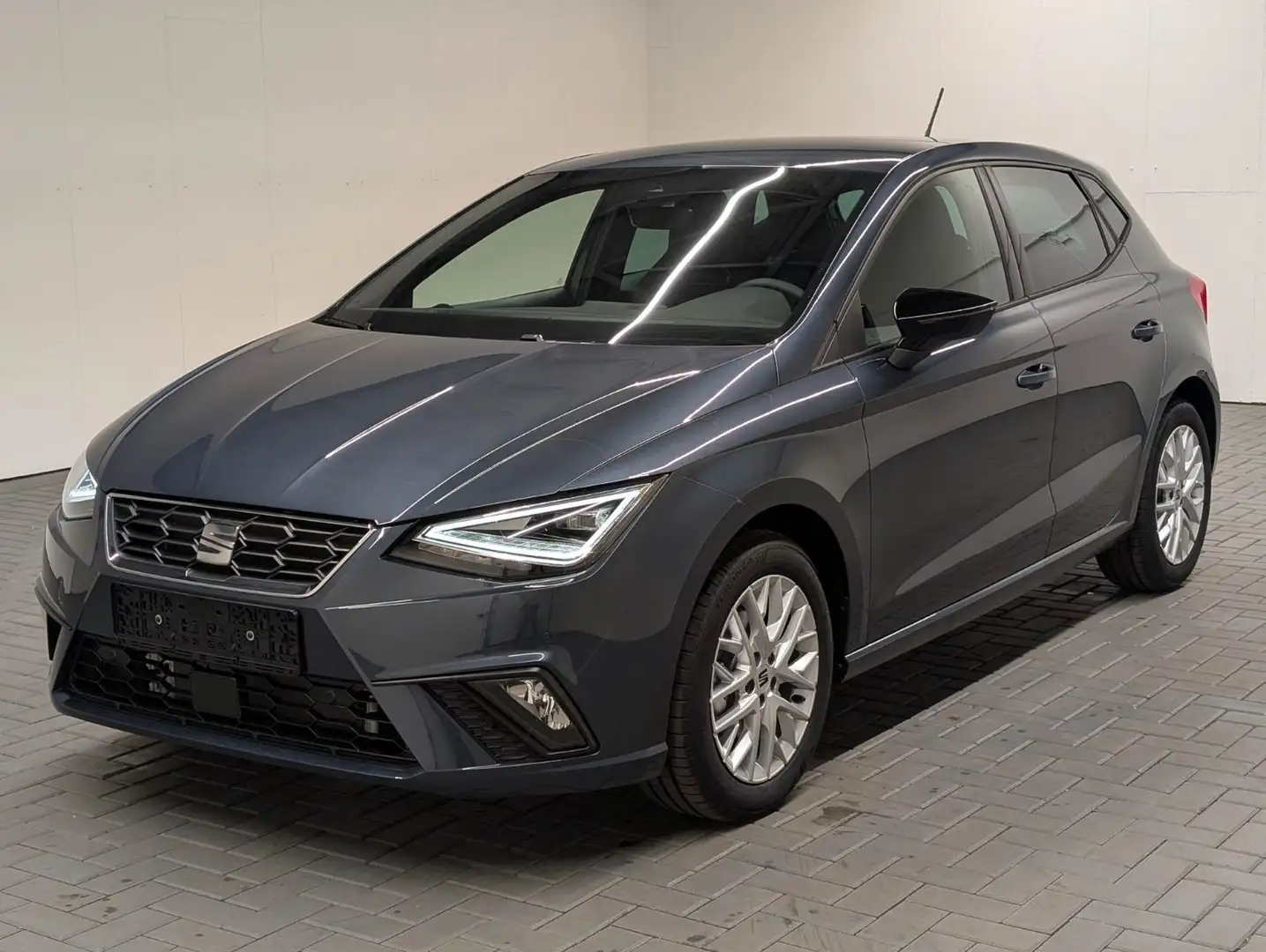 SEAT Ibiza FR Voll-LED/Kam/Navi/ACC/VirCo/Kessy Grau - 1
