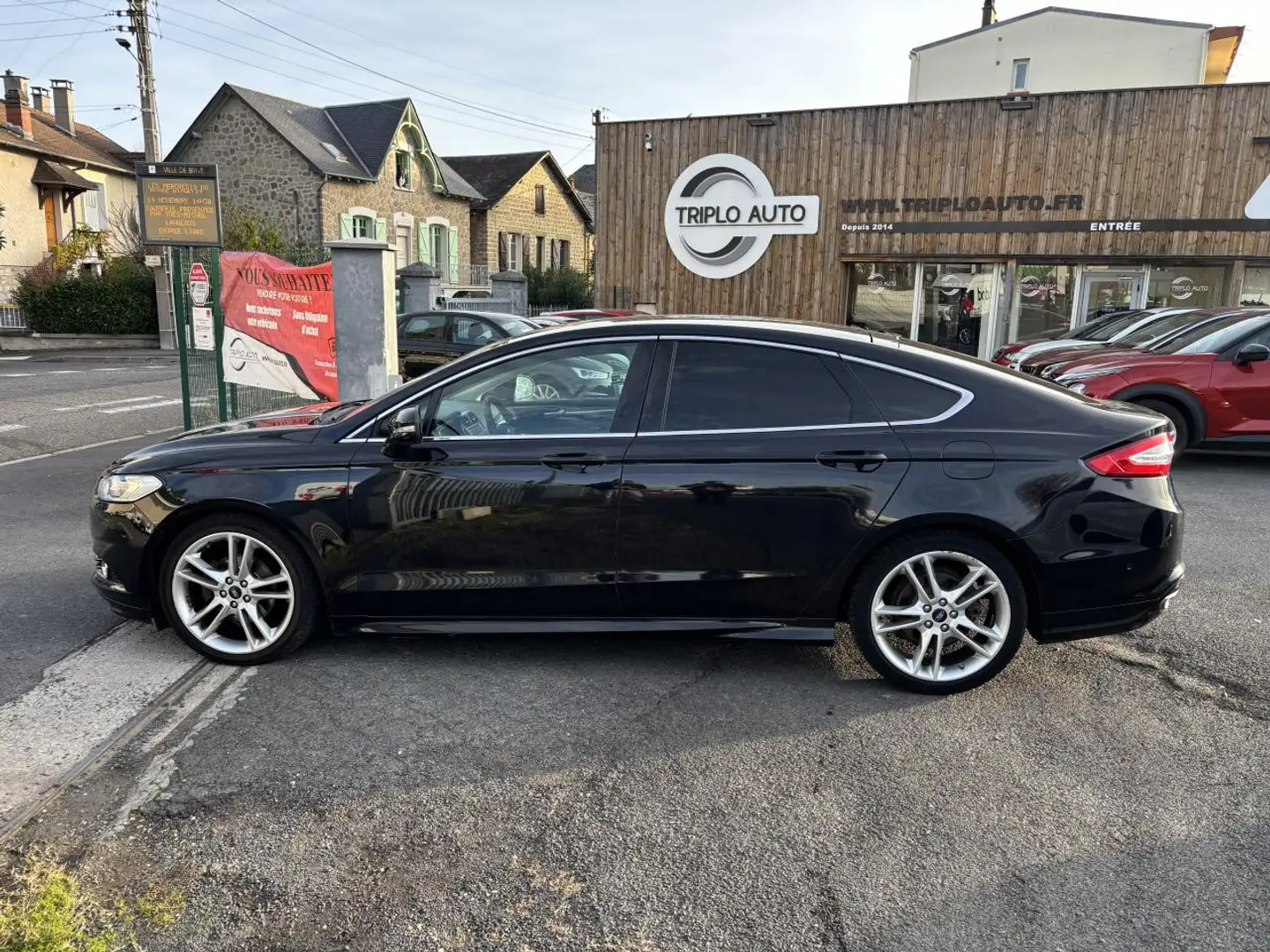 Ford Mondeo 2.0 TDCi bi-turbo - 210 Bva Titanium Gps + Camera AR + Clim Zwart - 2