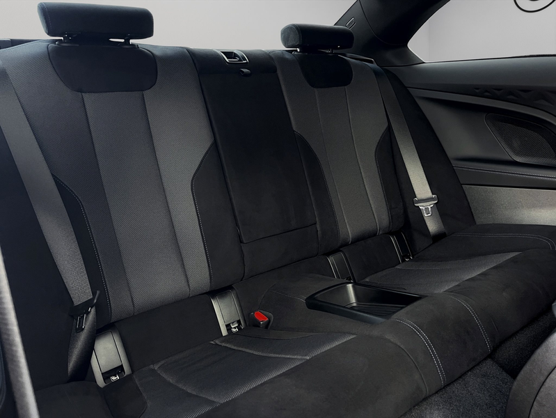 BMW 240 M240i xDrive Coupé — photo 13