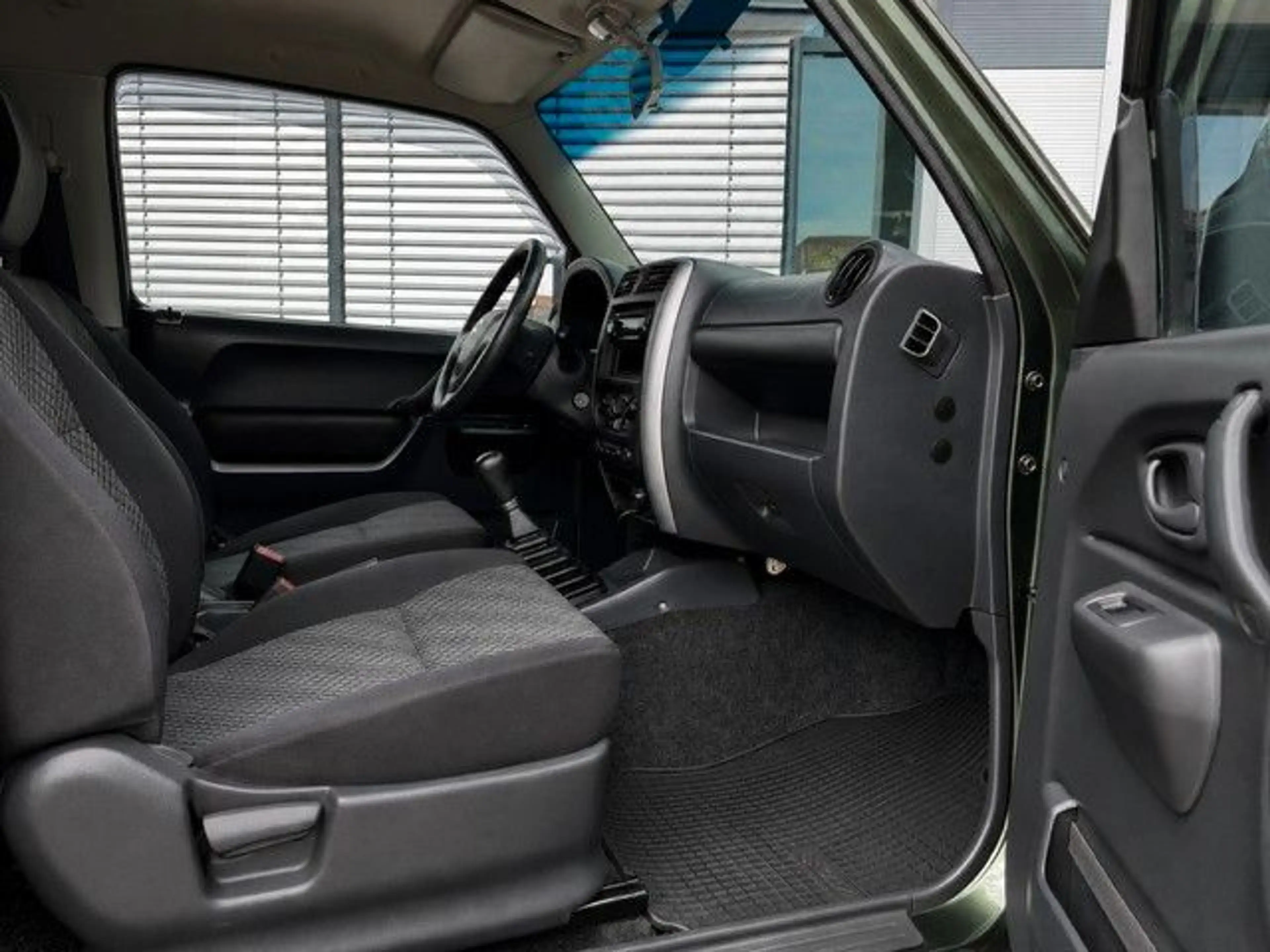 Suzuki Jimny Ranger 1,3 Comfort — photo 13