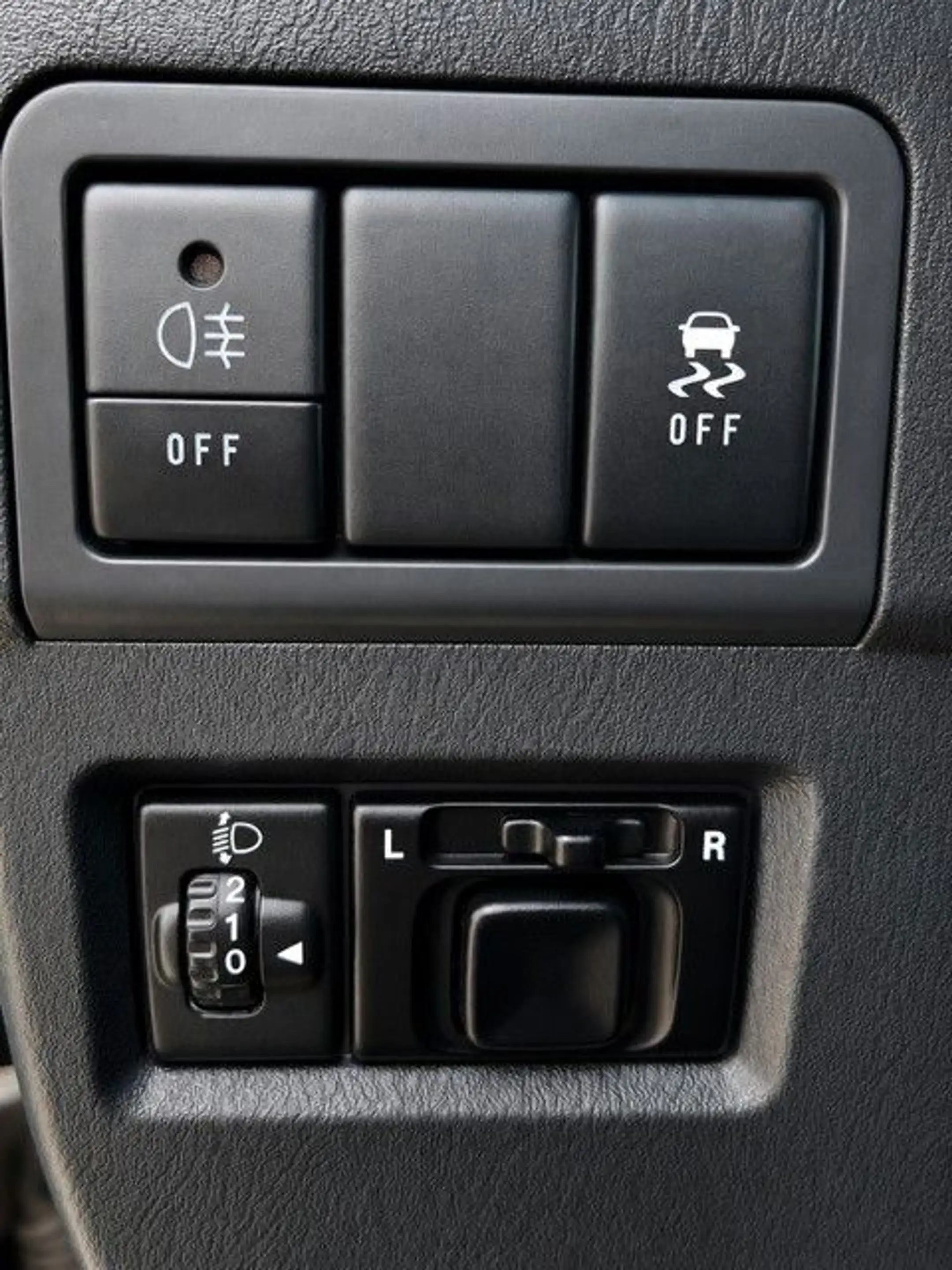 Suzuki Jimny Ranger 1,3 Comfort — photo 9
