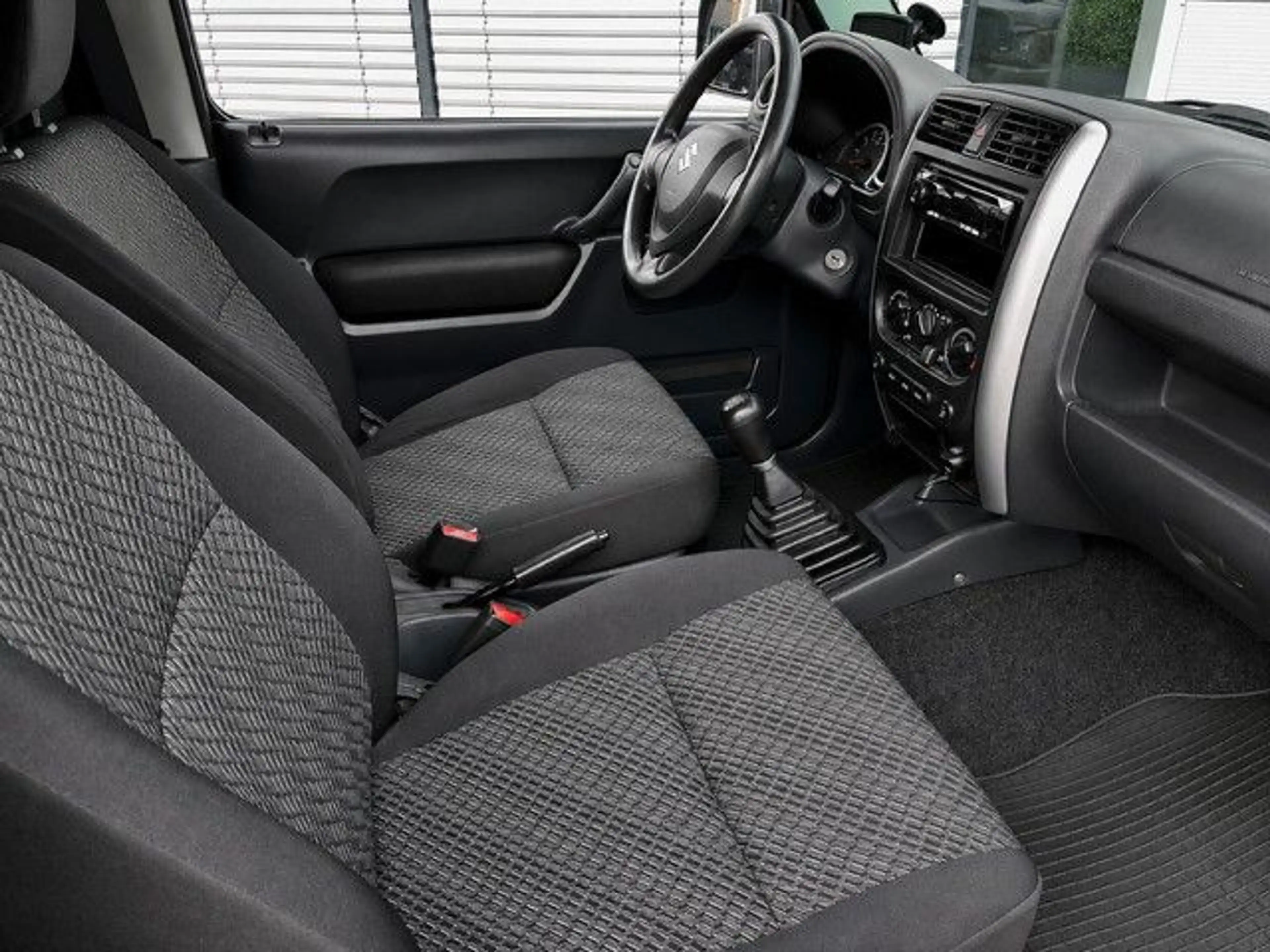 Suzuki Jimny Ranger 1,3 Comfort — photo 12