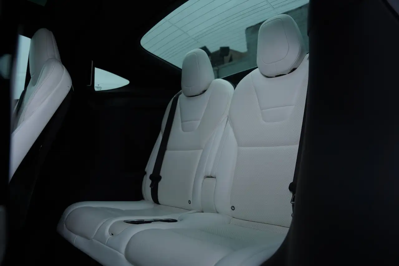 Tesla Model X fotografie Tesla Model X