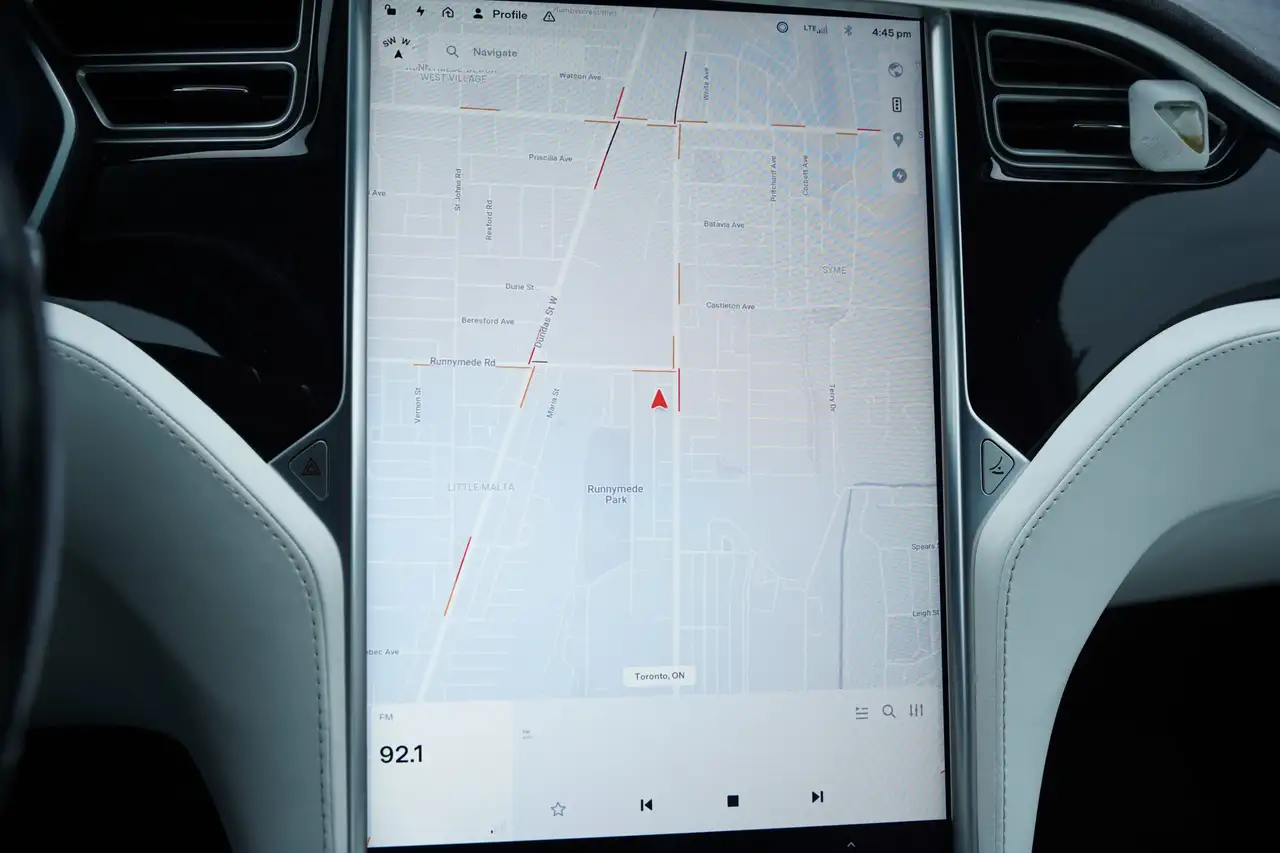 Tesla Model X fotografie Tesla Model X