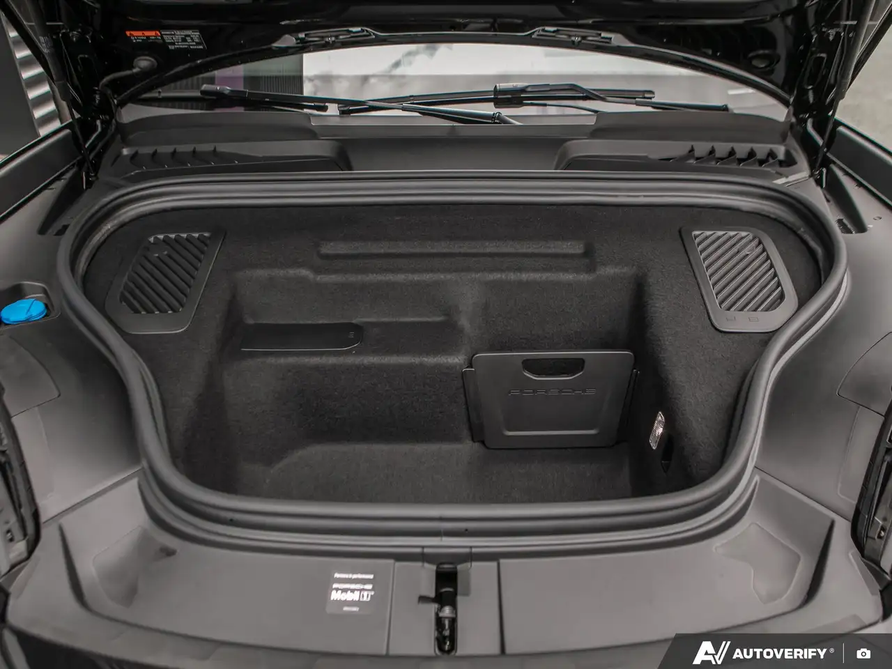 Porsche Macan снимка Porsche Macan