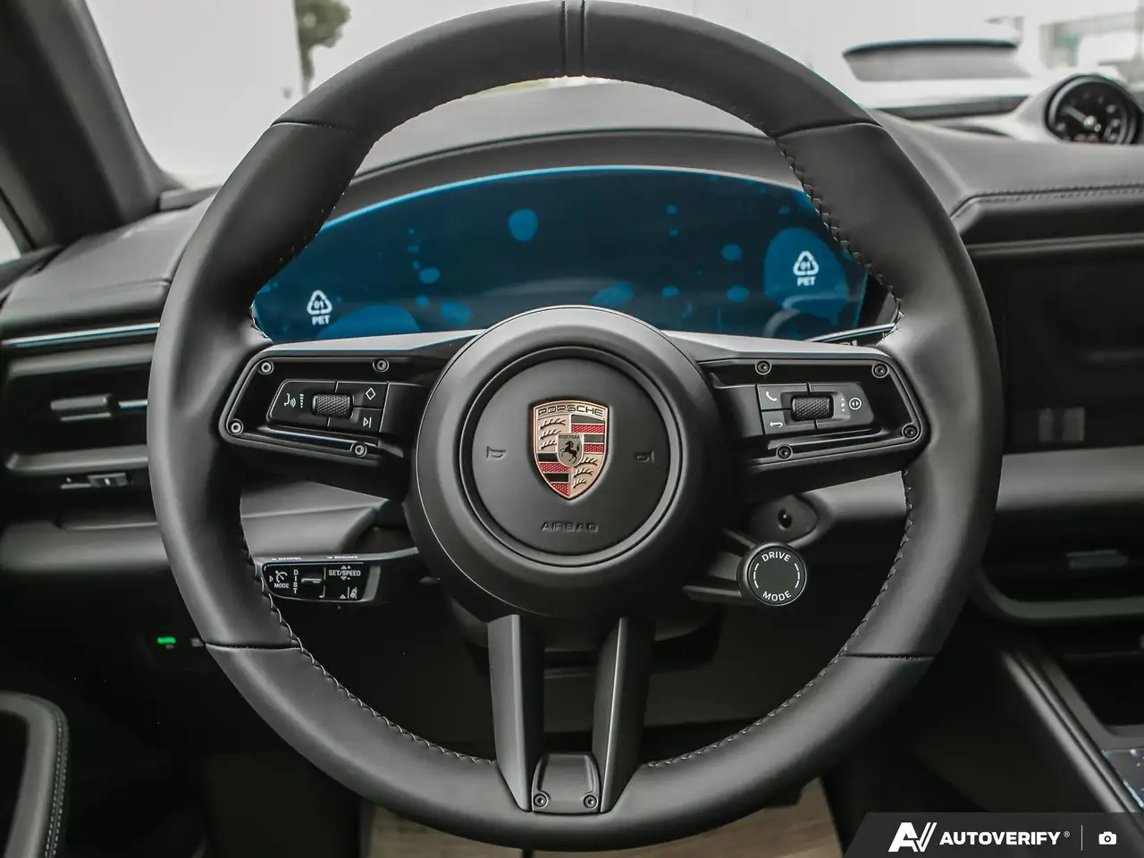 Porsche Macan снимка Porsche Macan