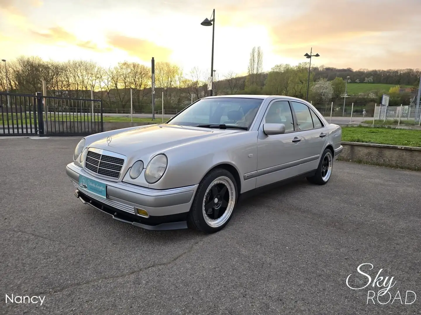 Mercedes-Benz E 240 Classe E Elegance W240 V6 2.4 170cv Plateado - 1