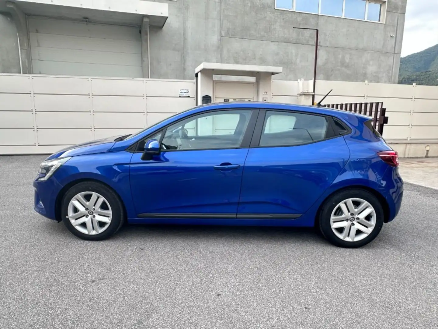 Renault Clio autocarro Full Hybrid E-Tech 5 porte Business Blau - 2
