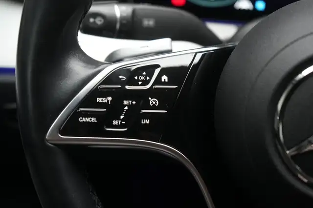 Mercedes-Benz CLS view 20
