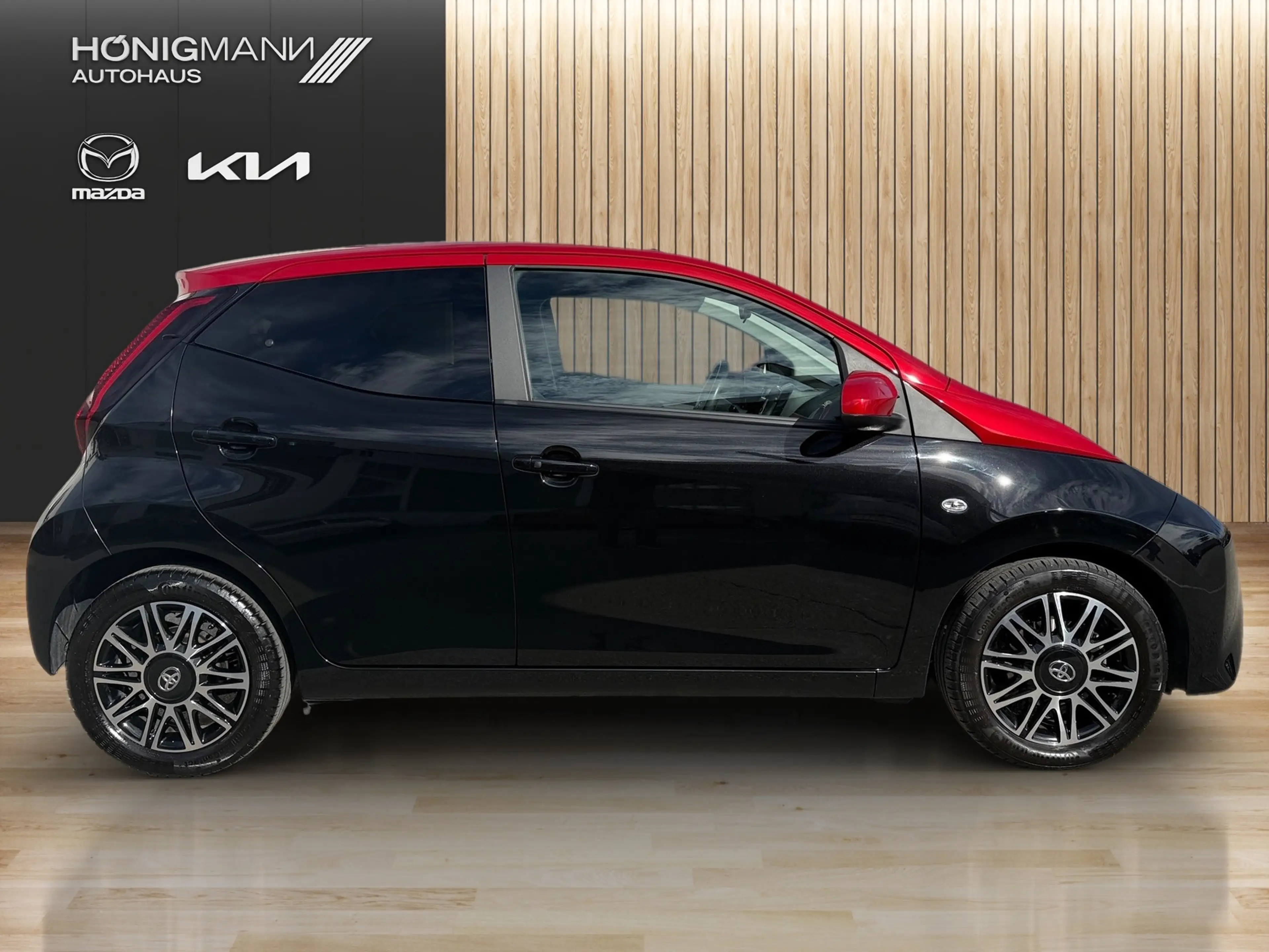 Toyota Aygo Aygo 1,0 VVT-i x-clusiv — photo 6