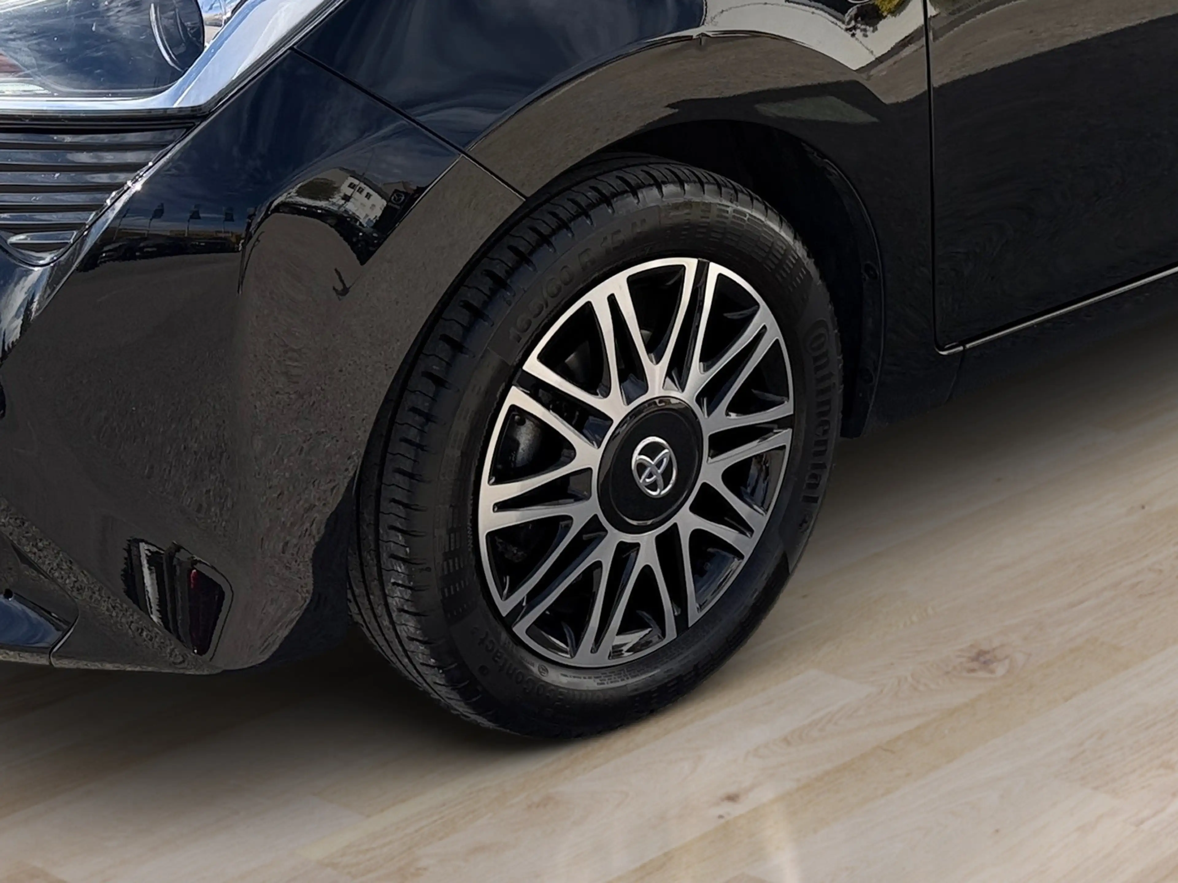 Toyota Aygo Aygo 1,0 VVT-i x-clusiv — photo 15