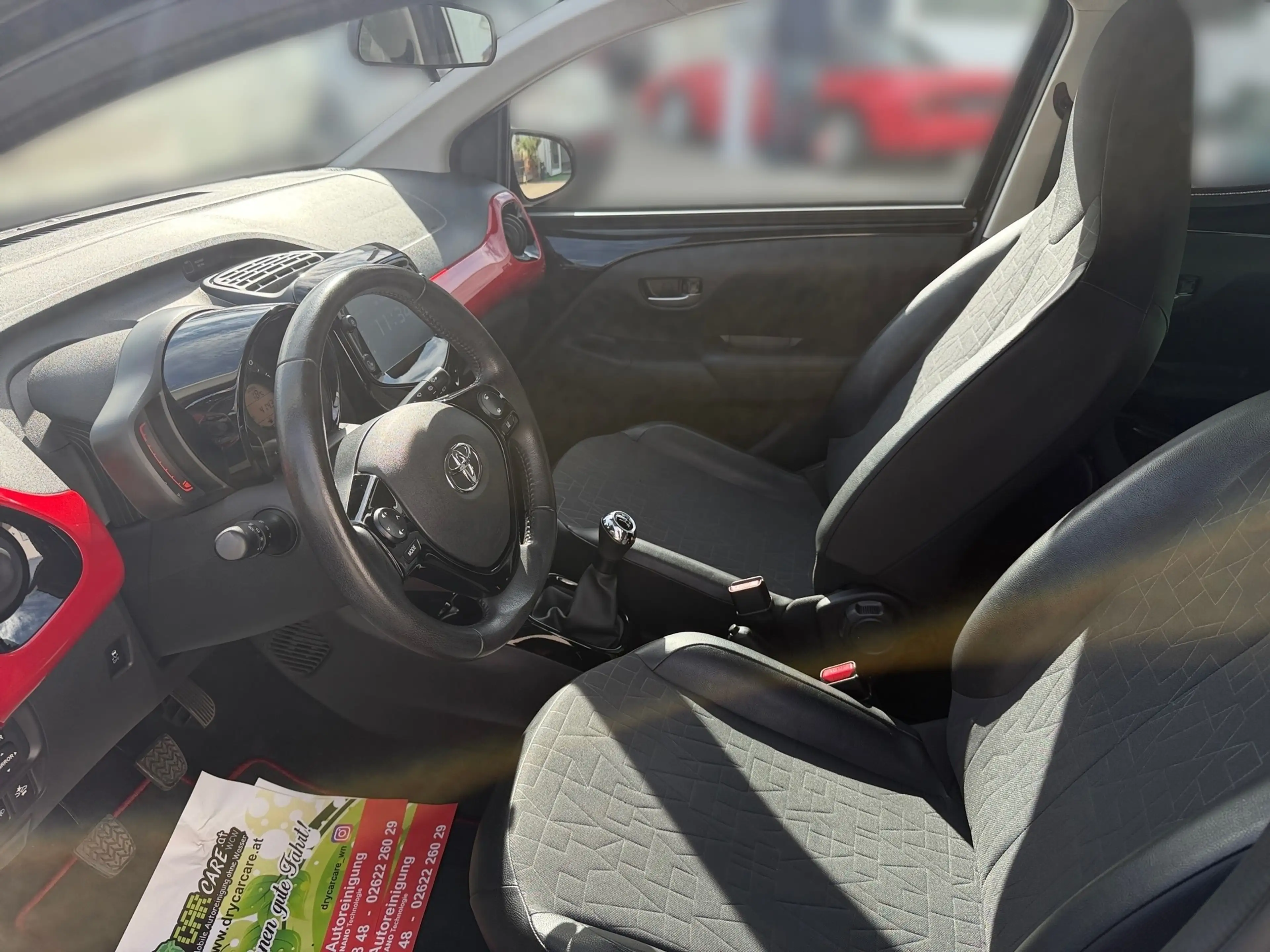 Toyota Aygo Aygo 1,0 VVT-i x-clusiv — photo 11