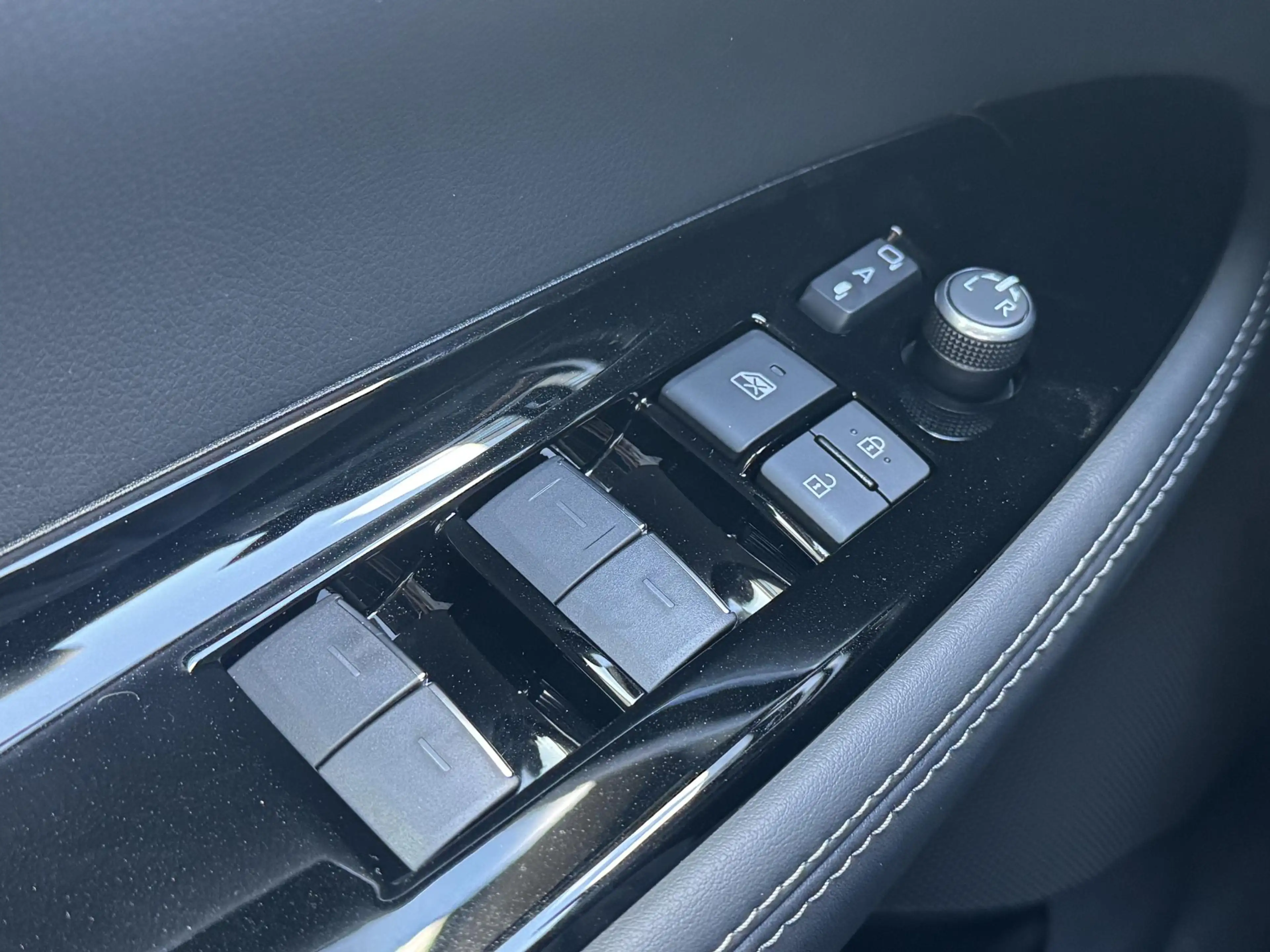 Toyota Mirai Dynamic WATERSTOFAUTO KEYLESS JBL-AUDIO STOELVERW — photo 15