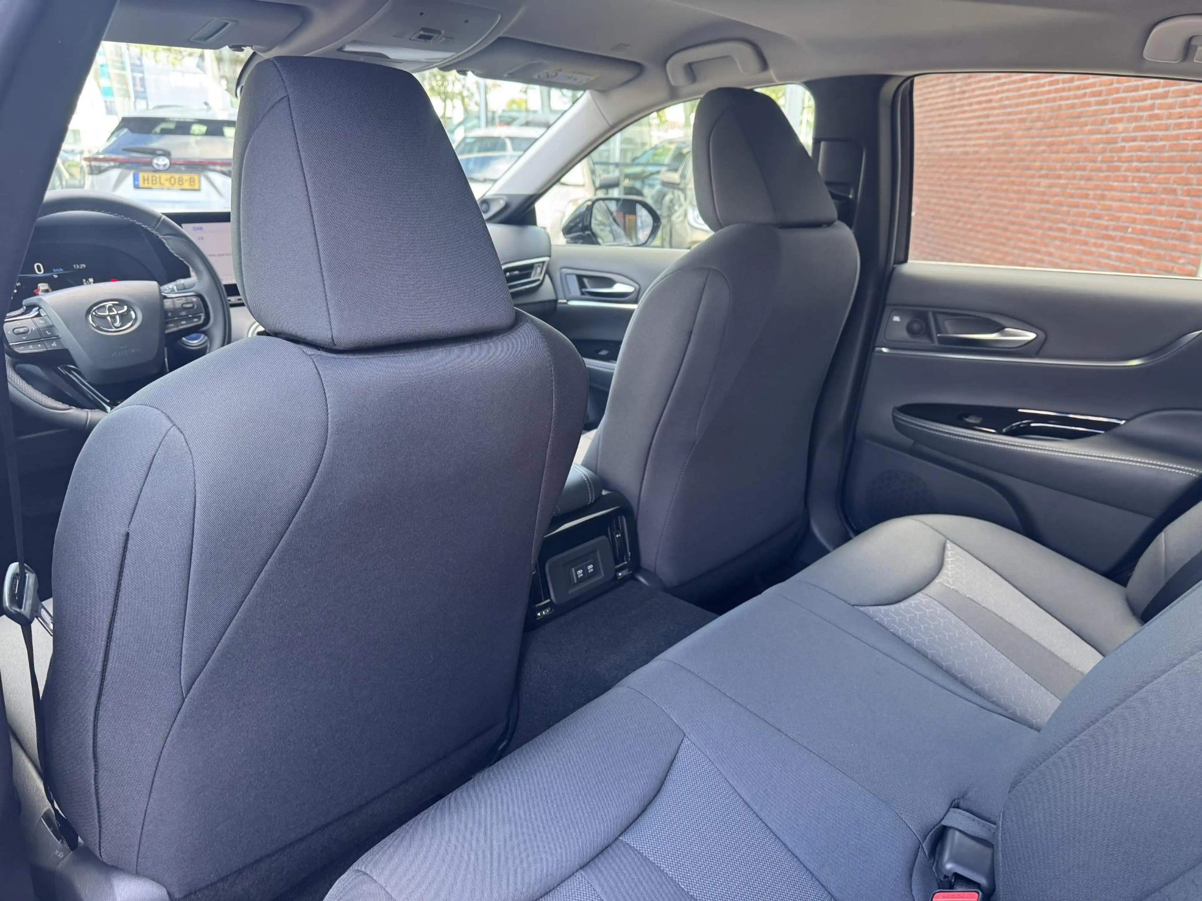 Toyota Mirai Dynamic WATERSTOFAUTO KEYLESS JBL-AUDIO STOELVERW — photo 9