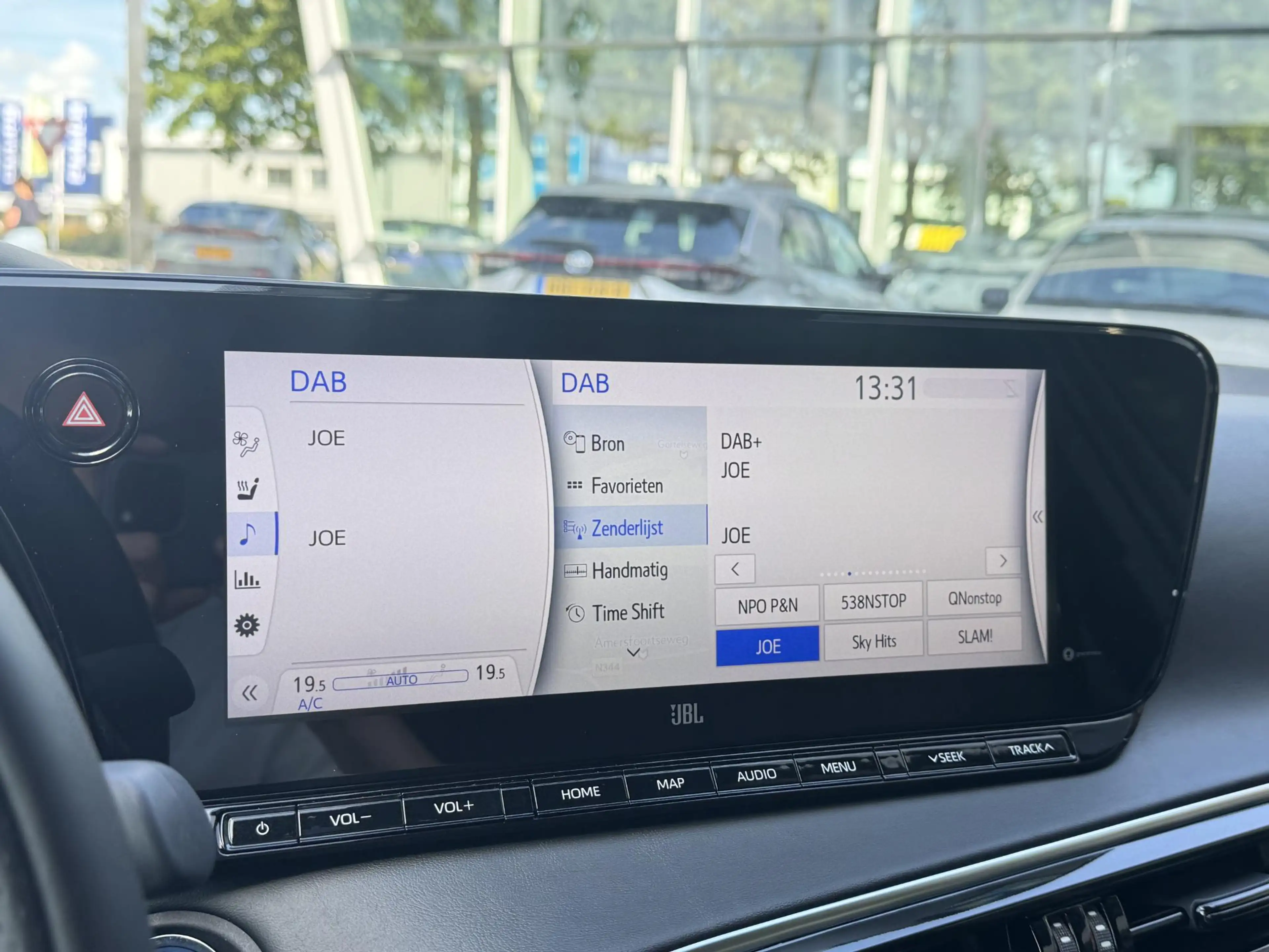 Toyota Mirai Dynamic WATERSTOFAUTO KEYLESS JBL-AUDIO STOELVERW — photo 24