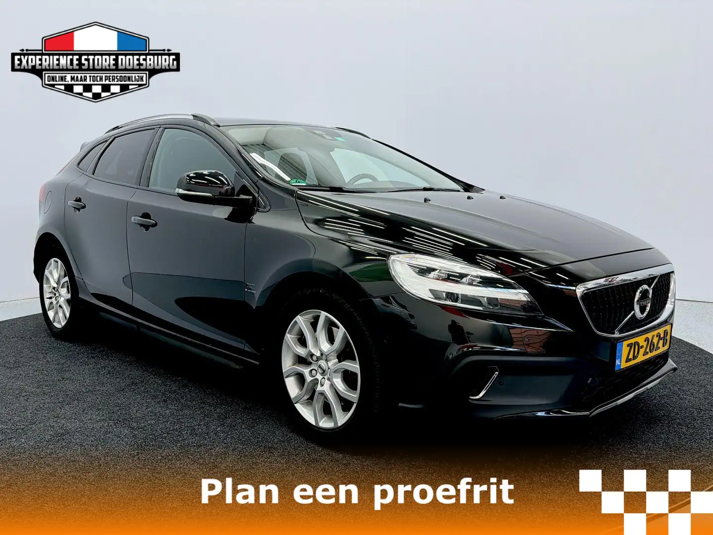 Volvo V40 Cross Country 1.5 T3 Polar+ Luxury Zorgeloos genieten in stijl! Noir - 1