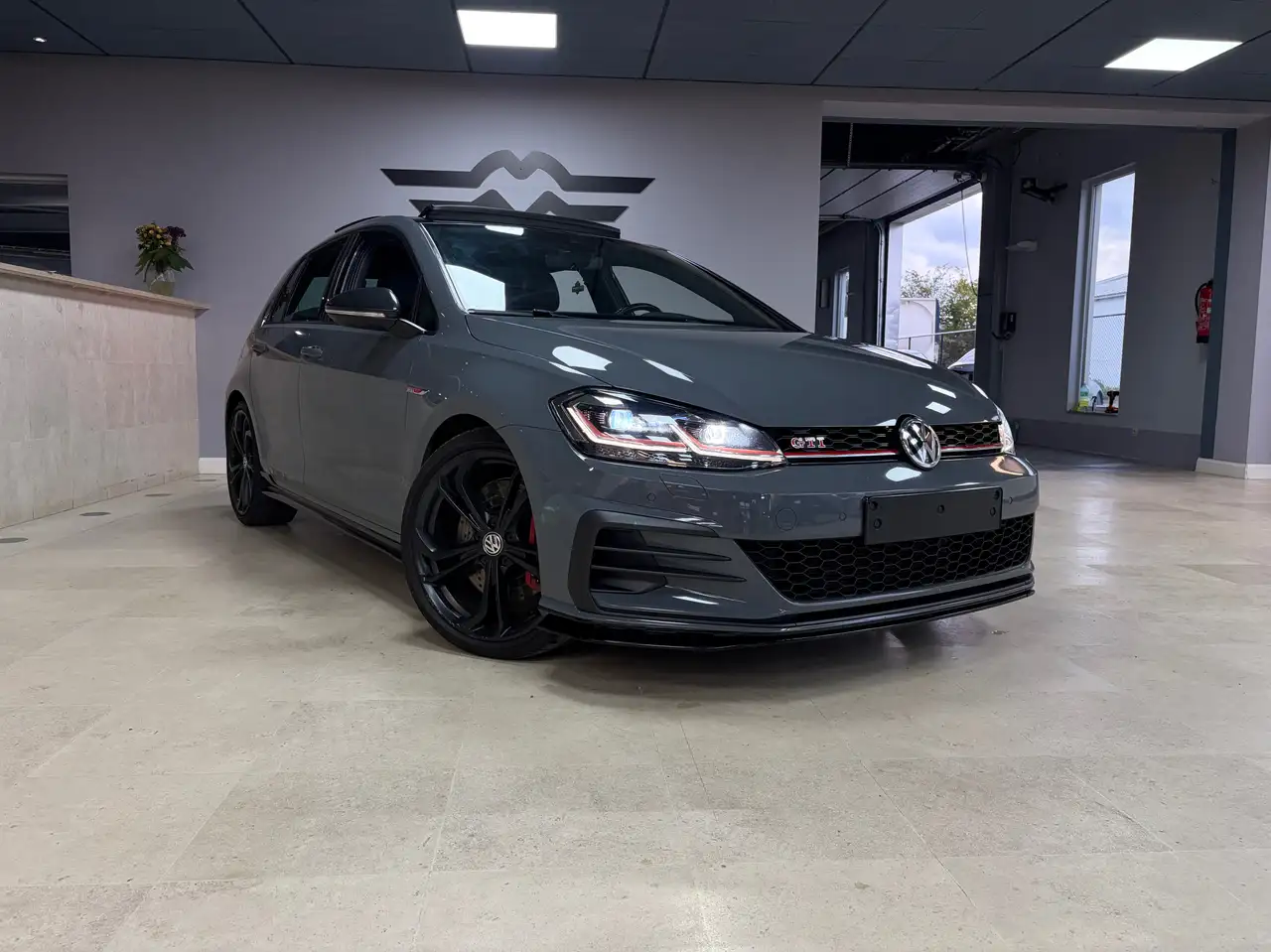 Volkswagen Golf GTI