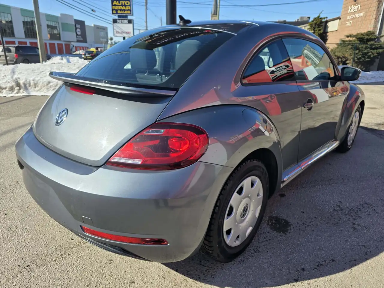 Volkswagen Beetle снимка Volkswagen Beetle