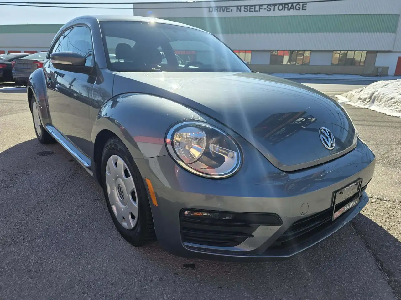 Volkswagen Beetle снимка Volkswagen Beetle