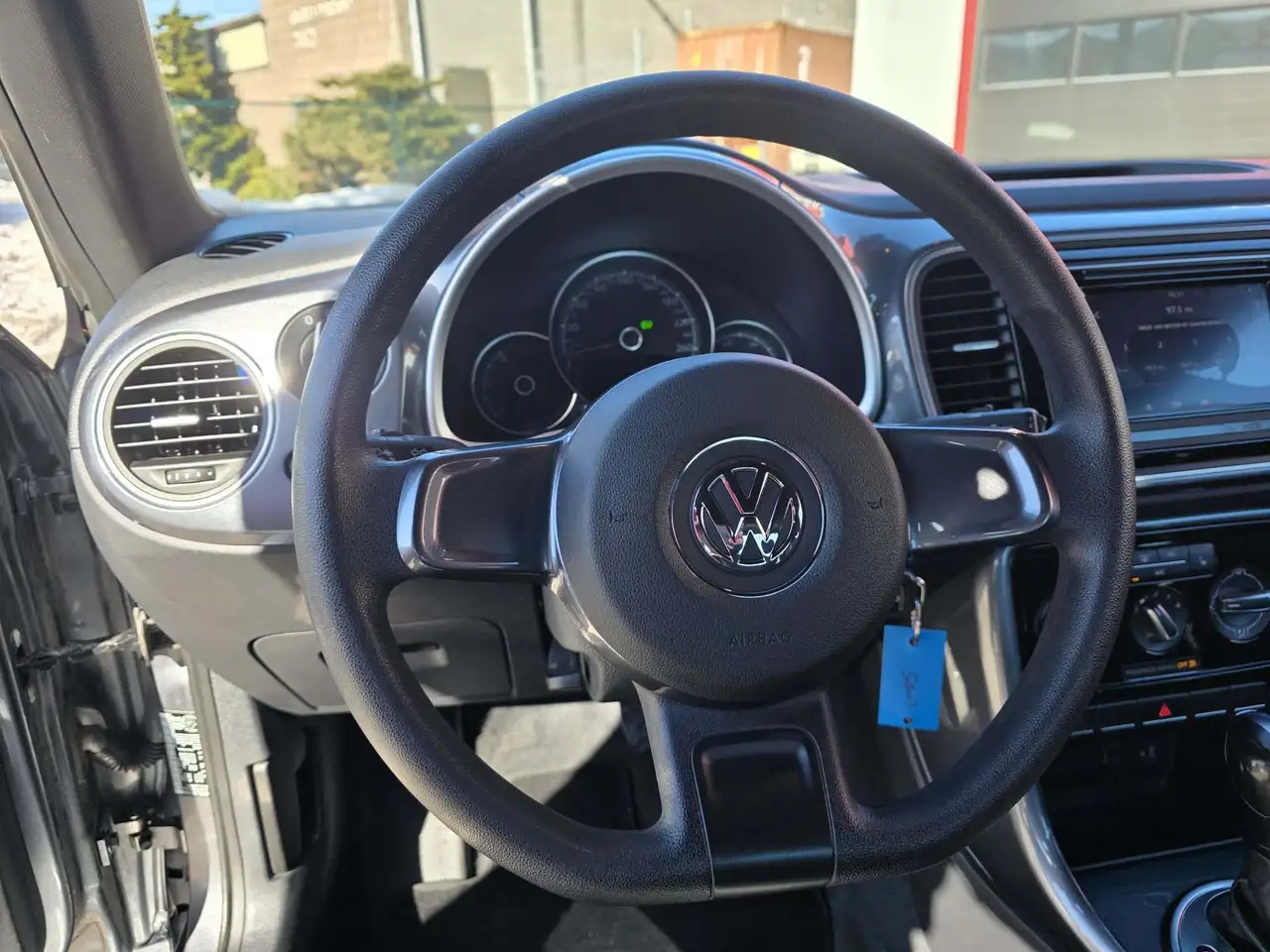 Volkswagen Beetle снимка Volkswagen Beetle