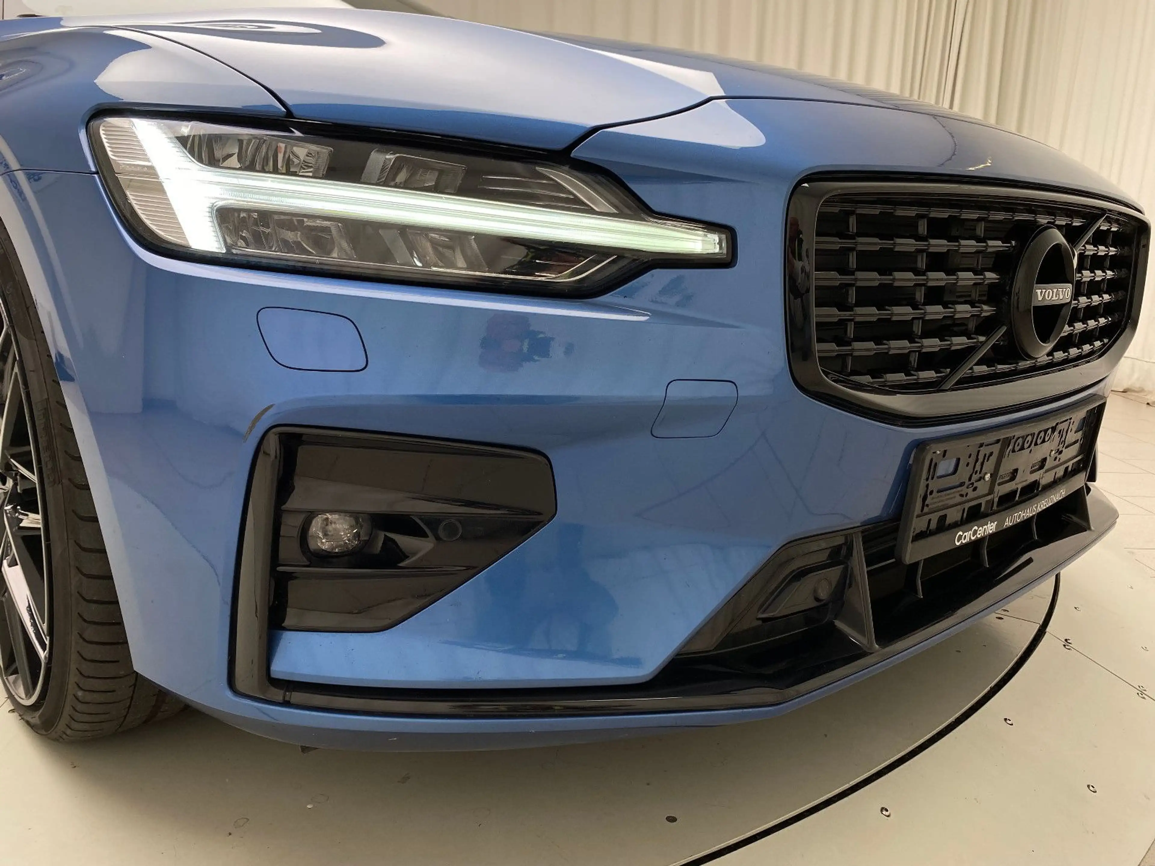 Volvo S60 Lim. R Design Automatik AHK LED ACC Navigation — photo 4