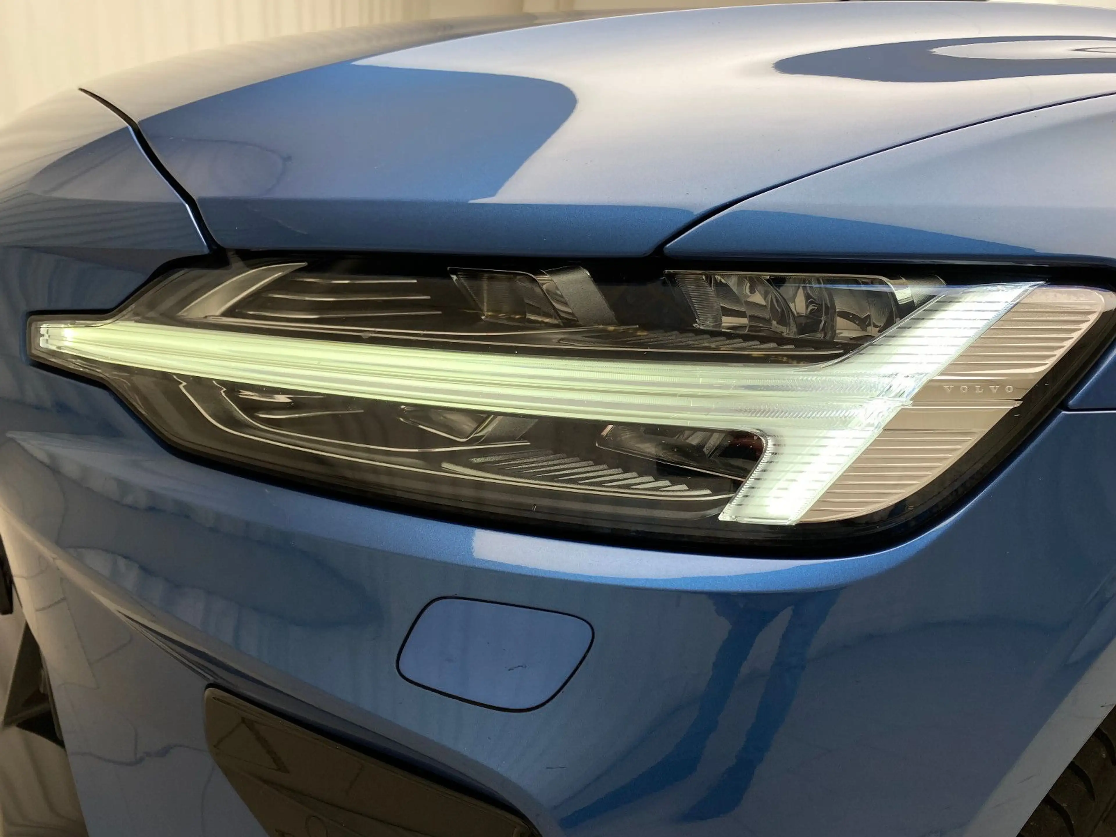 Volvo S60 Lim. R Design Automatik AHK LED ACC Navigation — photo 6