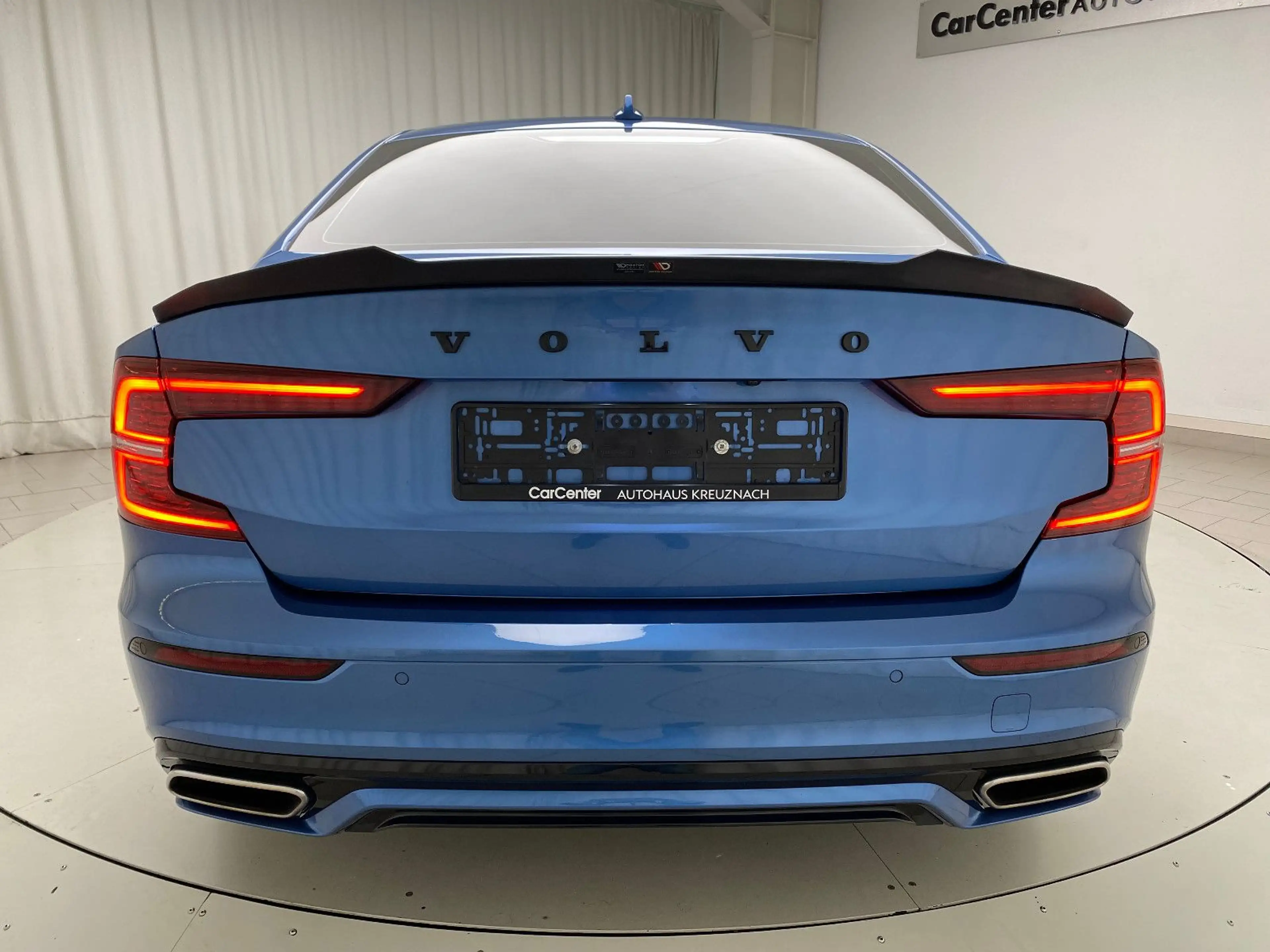 Volvo S60 Lim. R Design Automatik AHK LED ACC Navigation — photo 8