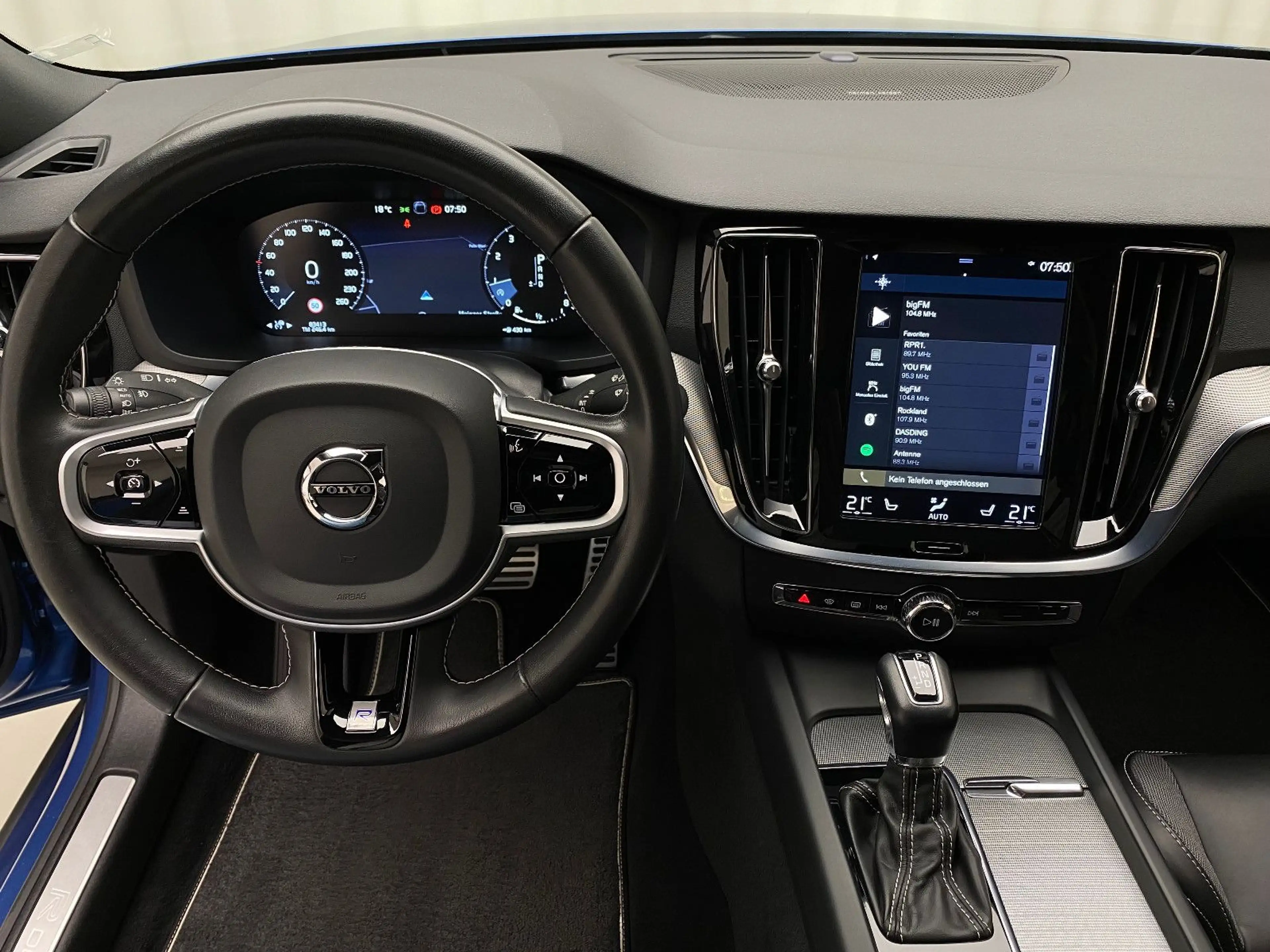 Volvo S60 Lim. R Design Automatik AHK LED ACC Navigation — photo 13