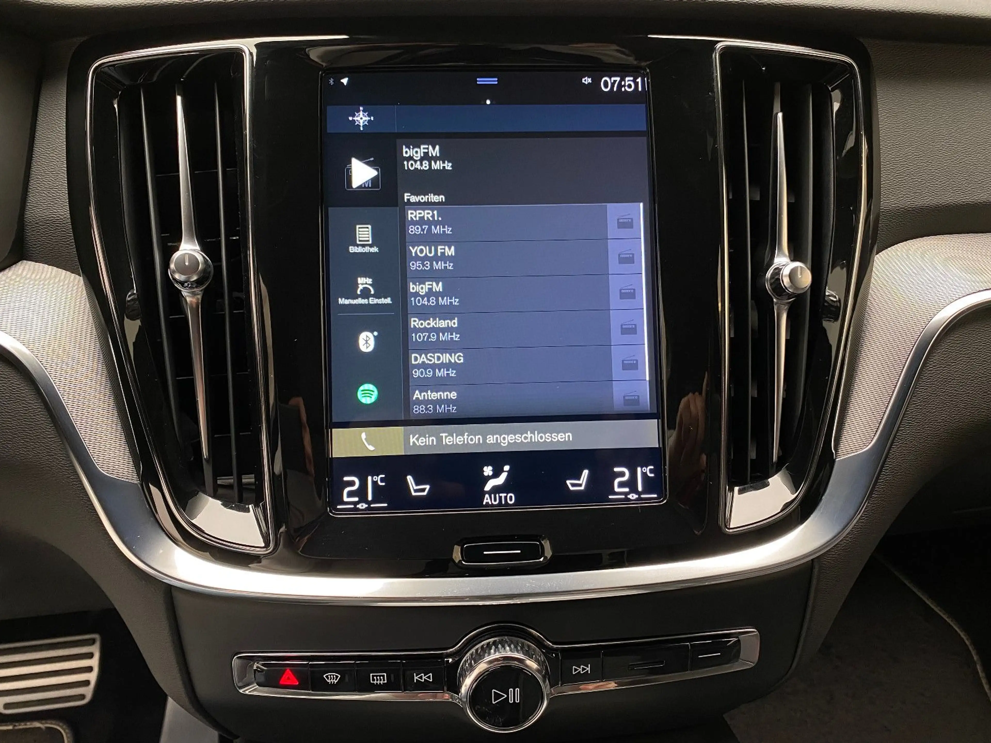 Volvo S60 Lim. R Design Automatik AHK LED ACC Navigation — photo 15