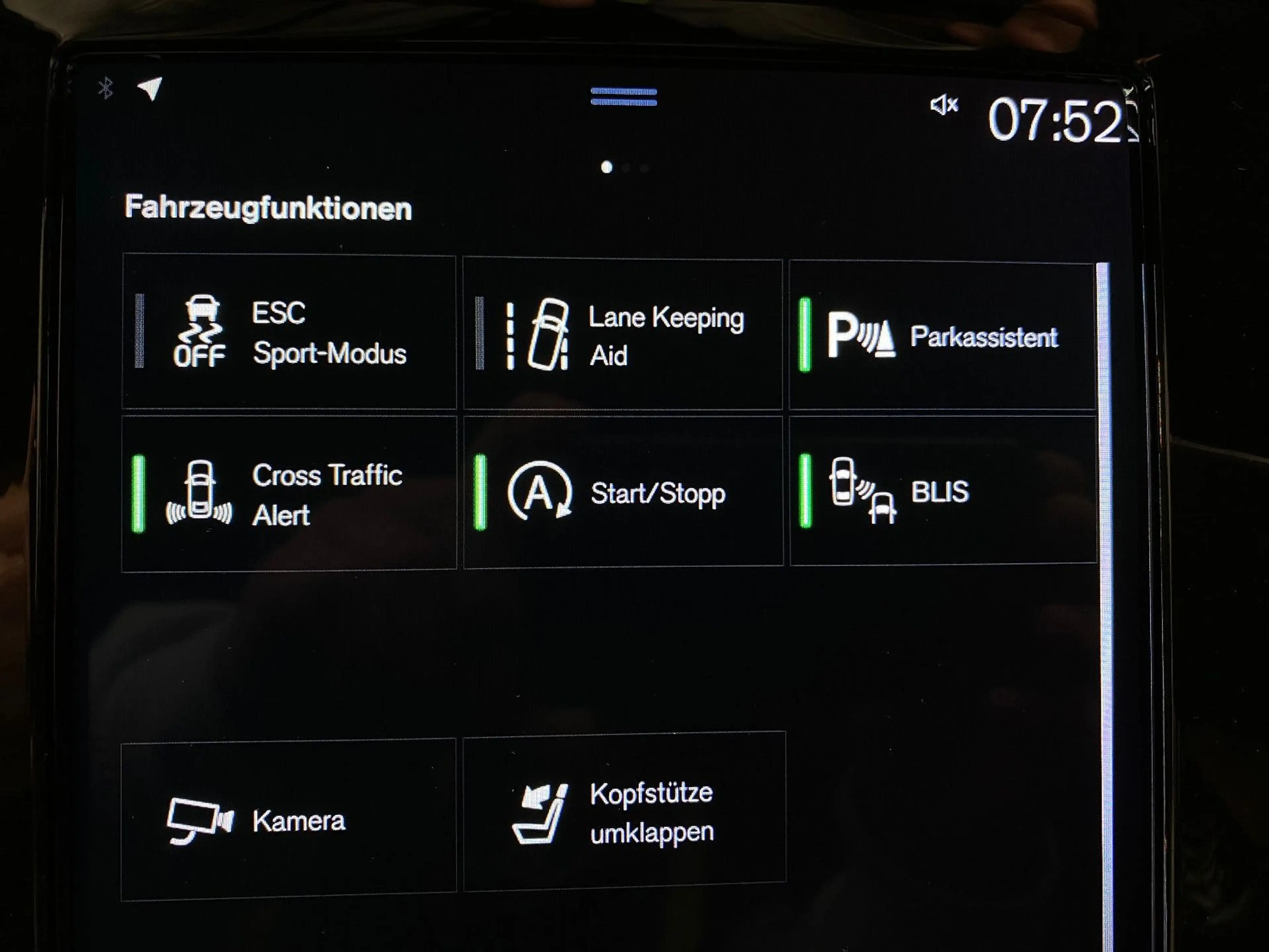 Volvo S60 Lim. R Design Automatik AHK LED ACC Navigation — photo 18