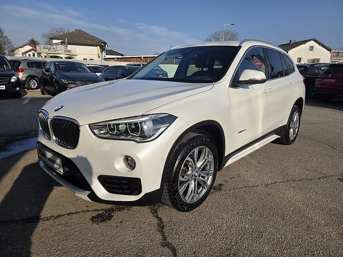 BMW X1 sDrive18d Sport Line Aut. Weiß - 2