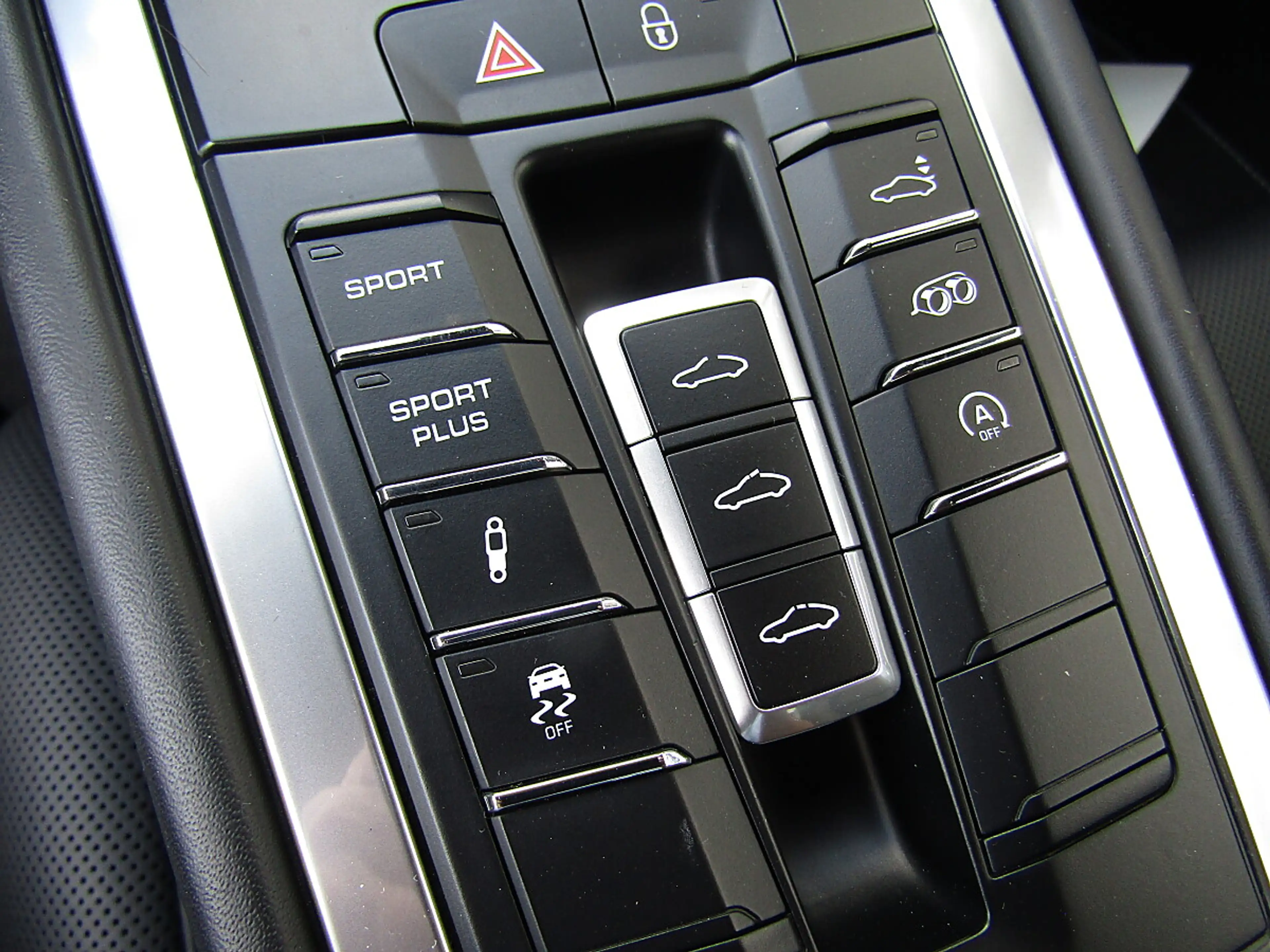Porsche 911 Carrera 4S WLS 3.8 400PS neuwertiger Zustand!! — photo 9