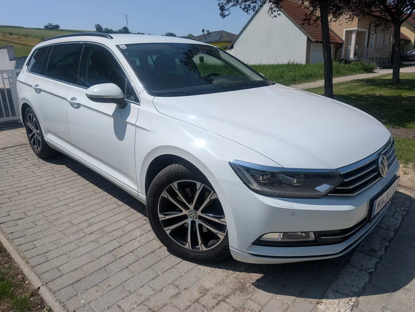 Volkswagen Passat Variant Comfortline 1,6 TDI DSG LED Serviceheft Heckklappe - 1