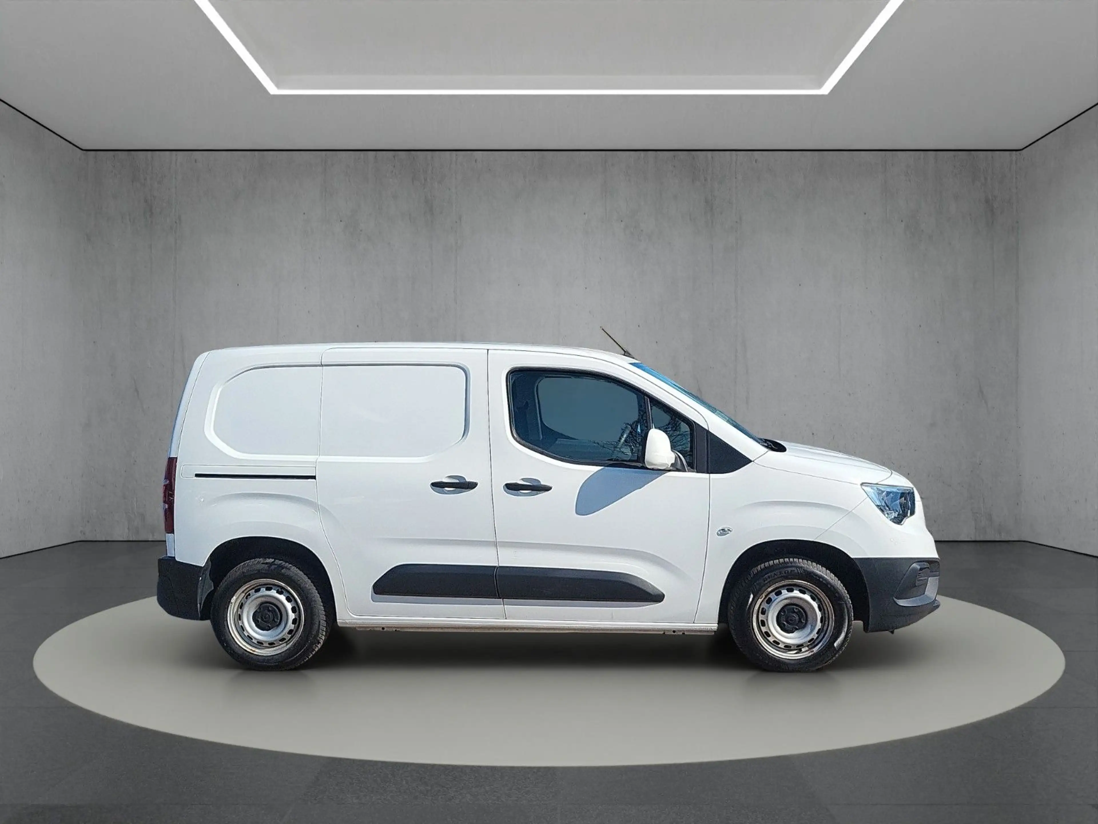 Opel Combo E Cargo L1/H1 Sondermodell "Edition" 1Hand — photo 9