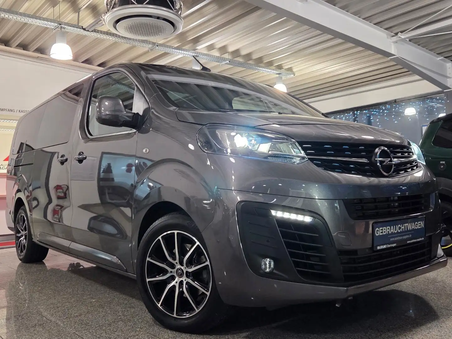 Opel Zafira Life Innovation L Grau - 1