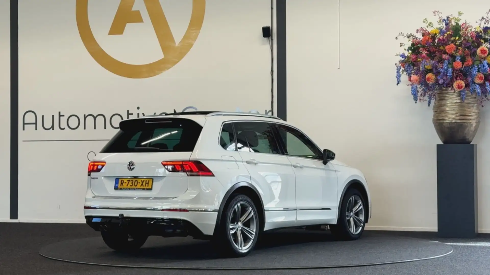 Volkswagen Tiguan 1.5 TSI R-Line Bns+ | PANO | CAMERA | TREKHAAK | N Blanco - 2