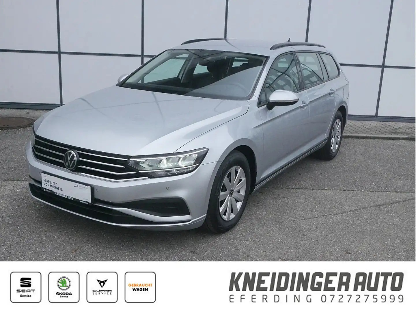 Volkswagen Passat Variant Business 2,0 SCR TDI DSG Silber - 1