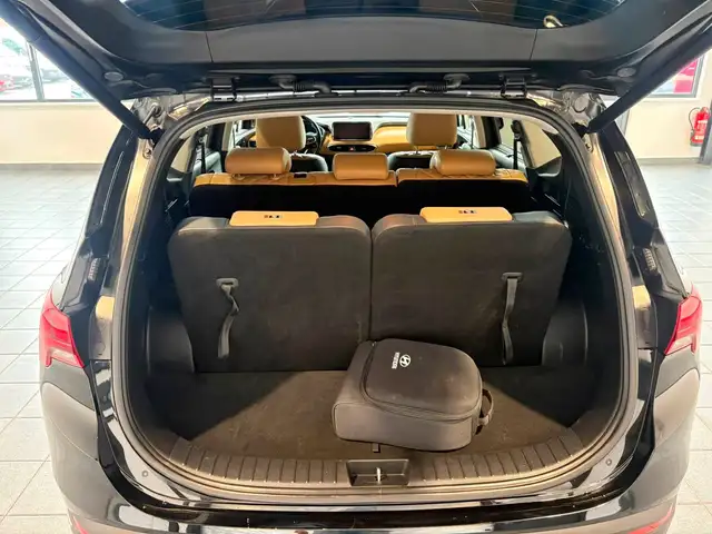 Hyundai Santa Fe view 6